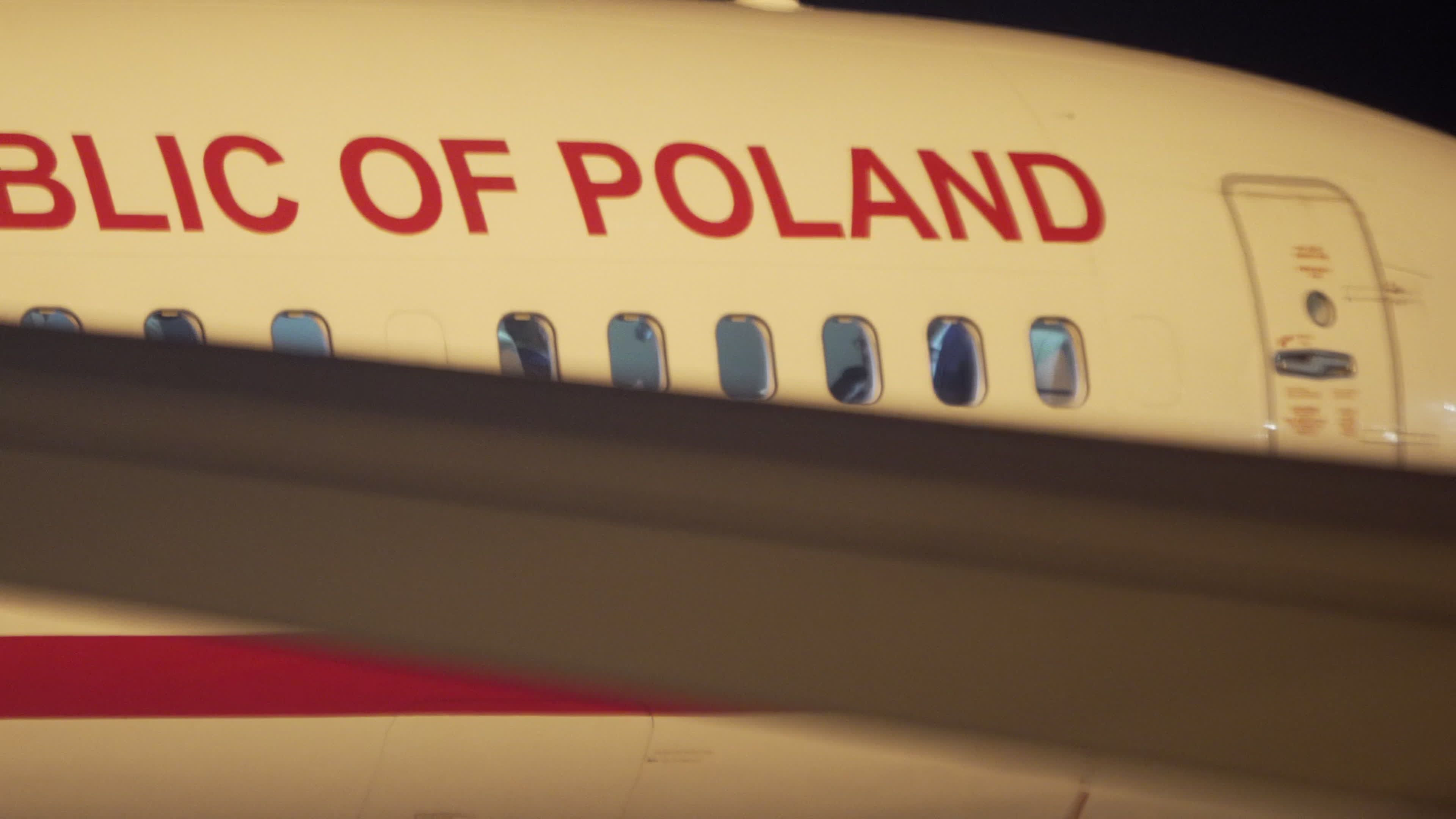 President Karol Nawrocki returns to Warsaw from meeting with PM Viktor Orban