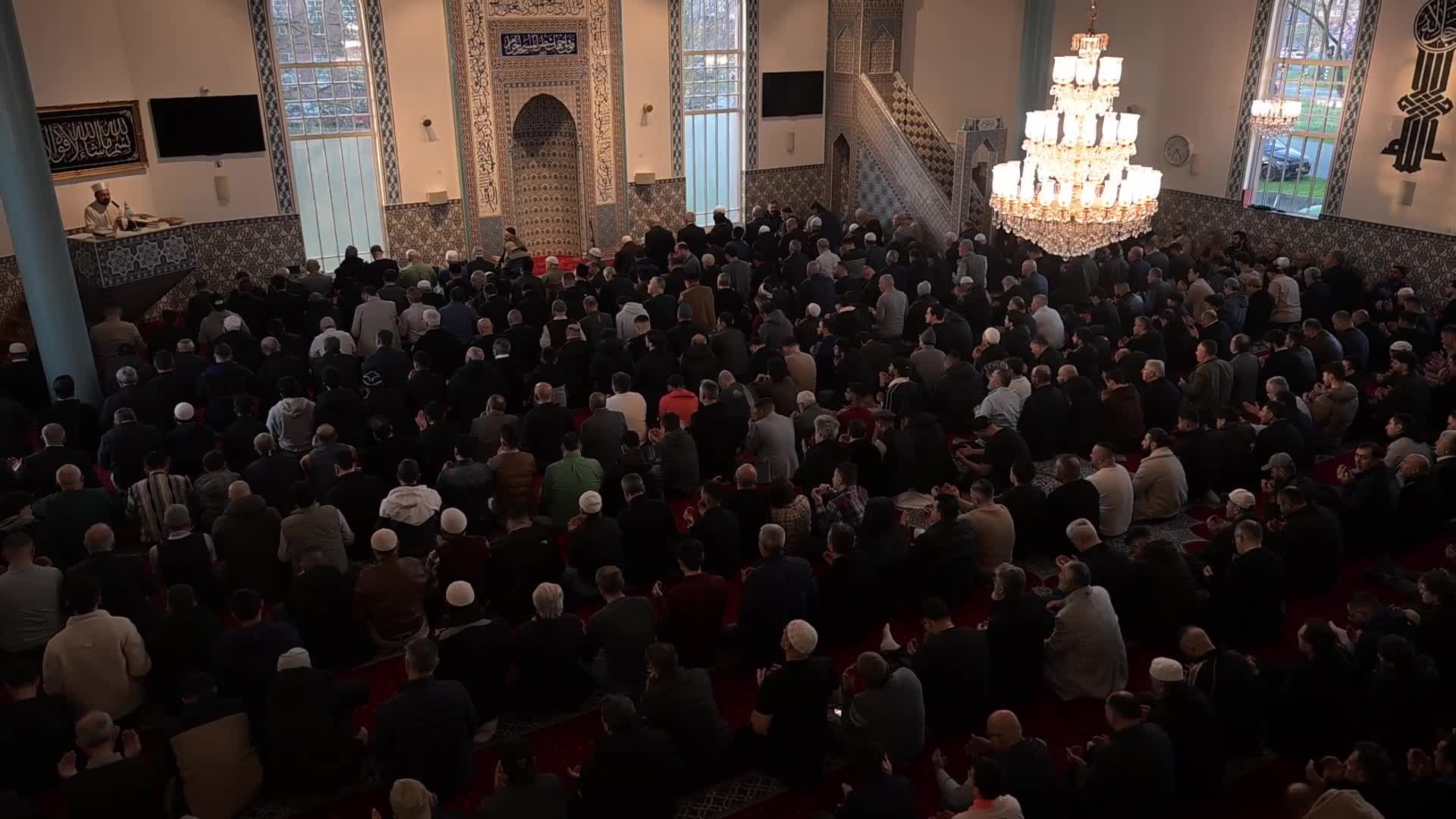 Eid al-Fitr Celebration Brings Worshippers Together at Mevlana Mosque in Rotterdam