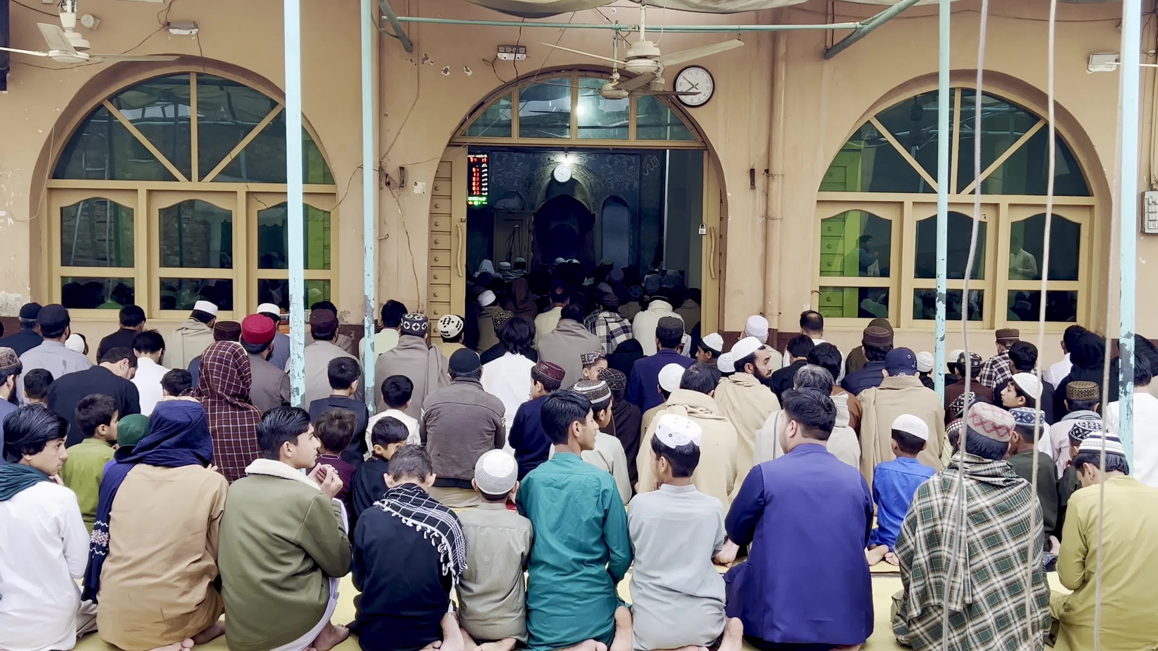 Afghans in Peshawar mark Eid al-Fitr following Afghanistan announcement