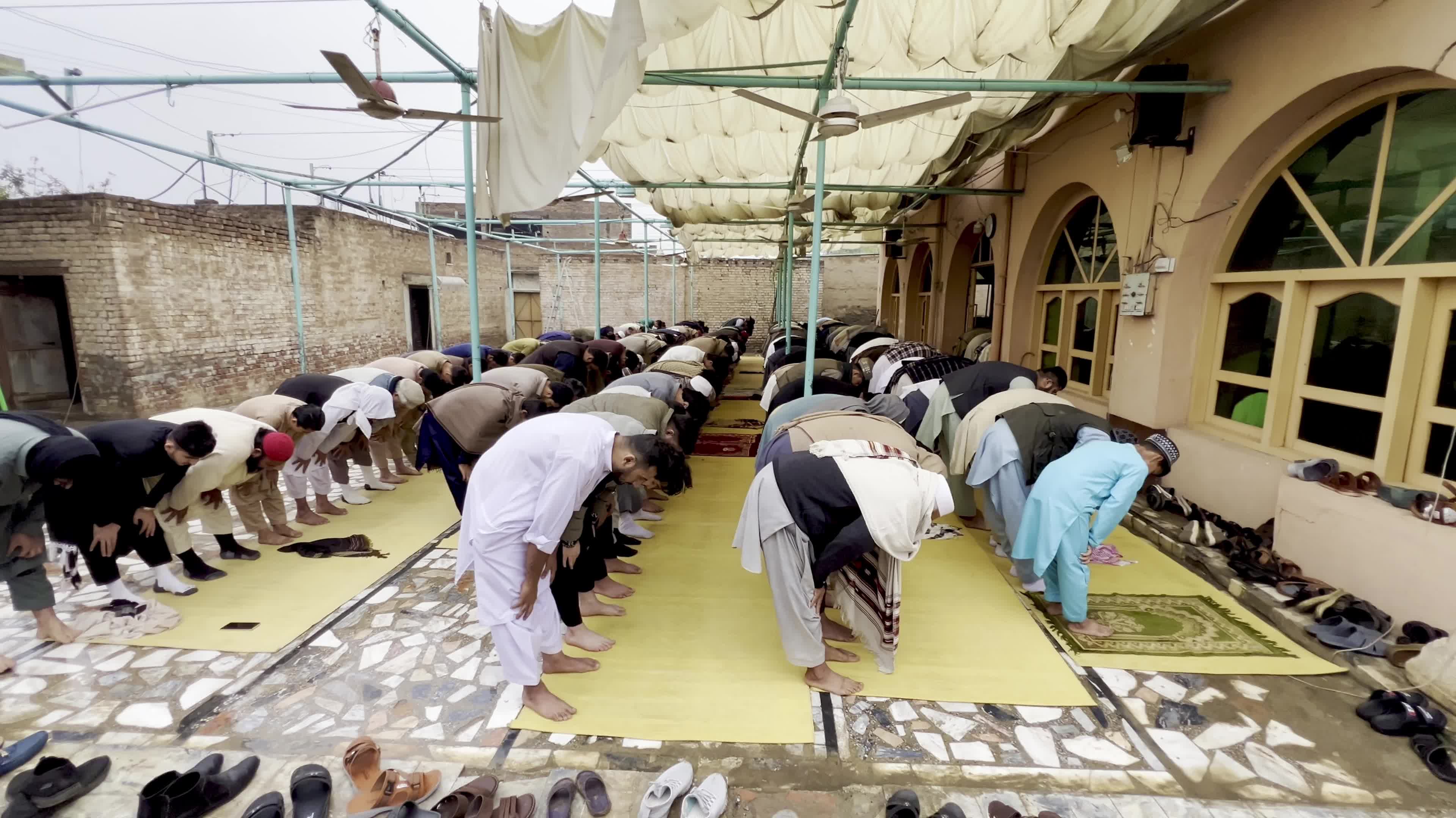 Afghans in Peshawar mark Eid al-Fitr following Afghanistan announcement