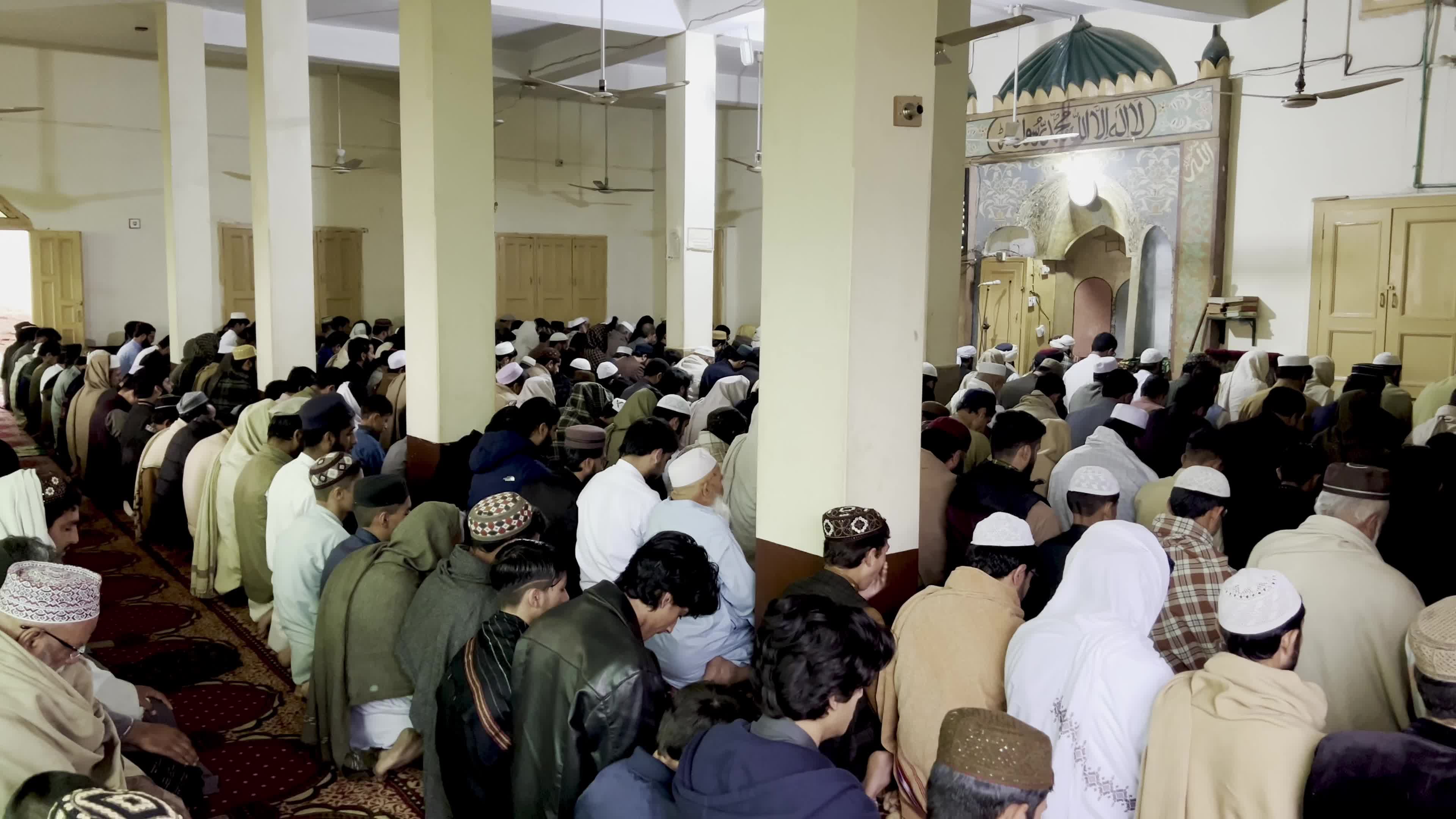 Afghans in Peshawar mark Eid al-Fitr following Afghanistan announcement
