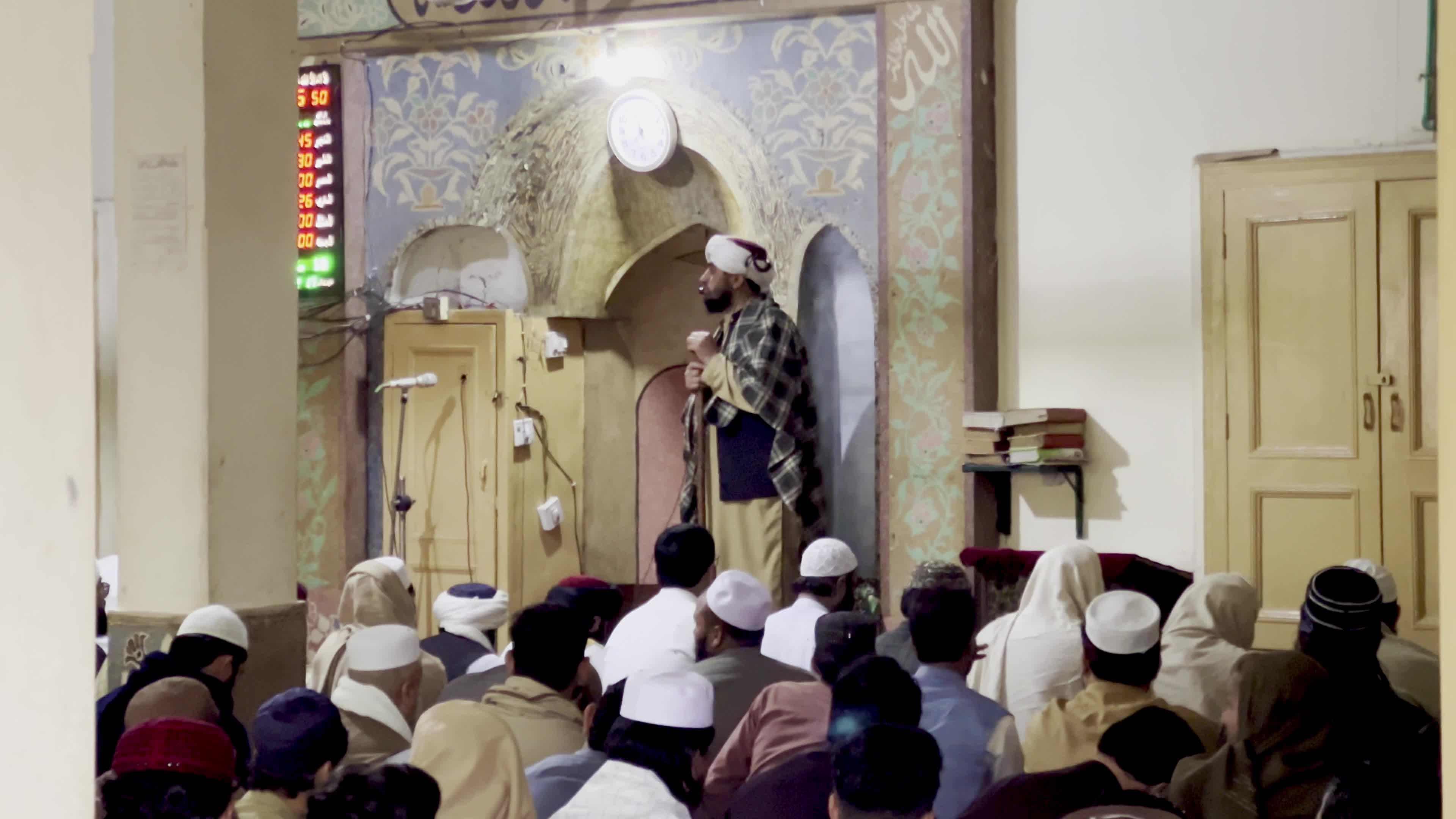 Afghans in Peshawar mark Eid al-Fitr following Afghanistan announcement