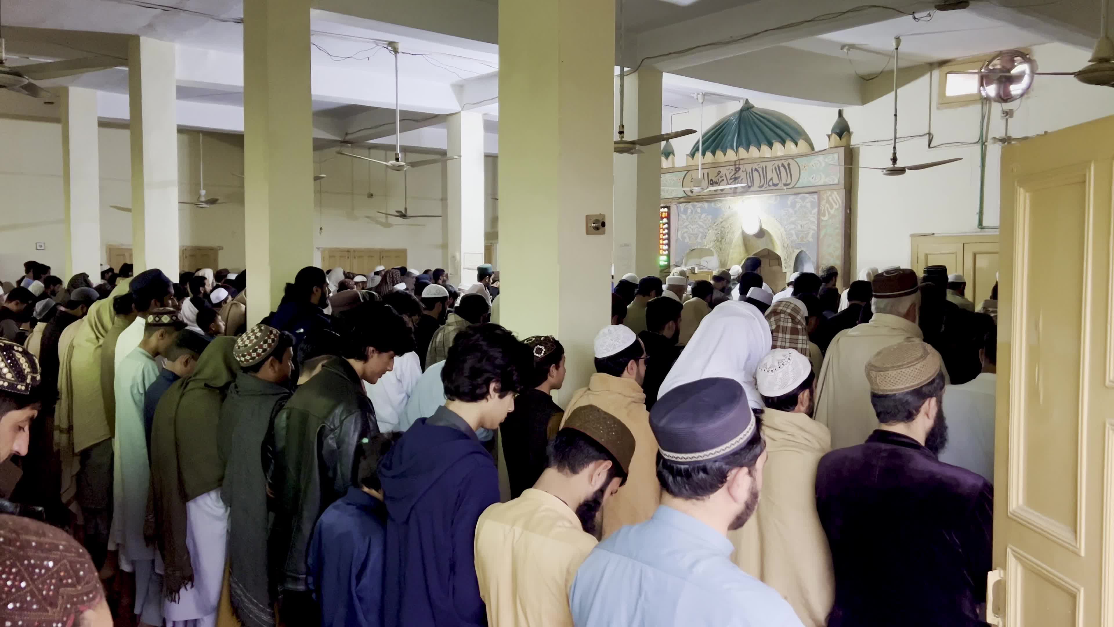 Afghans in Peshawar mark Eid al-Fitr following Afghanistan announcement