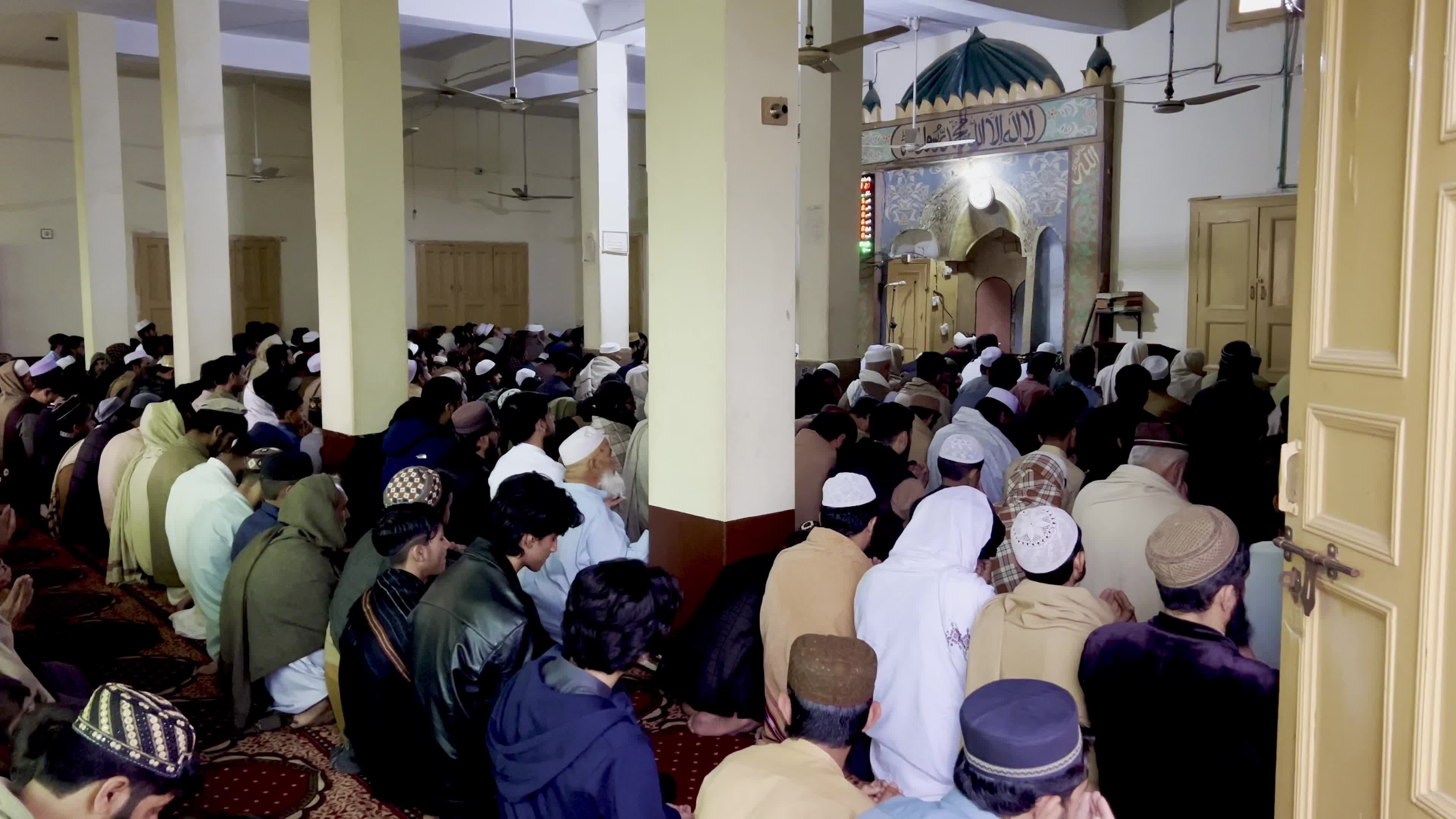 Afghans in Peshawar mark Eid al-Fitr following Afghanistan announcement