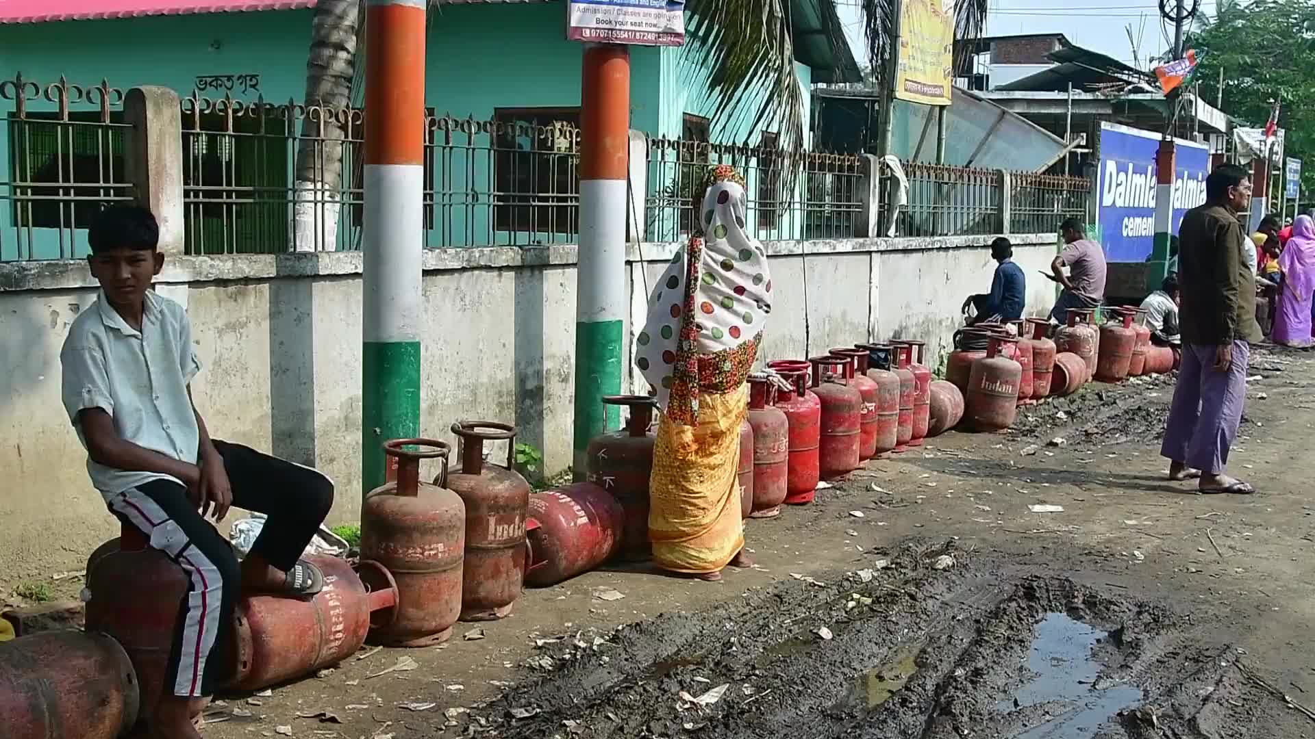LPG Cylinder Shortage in India