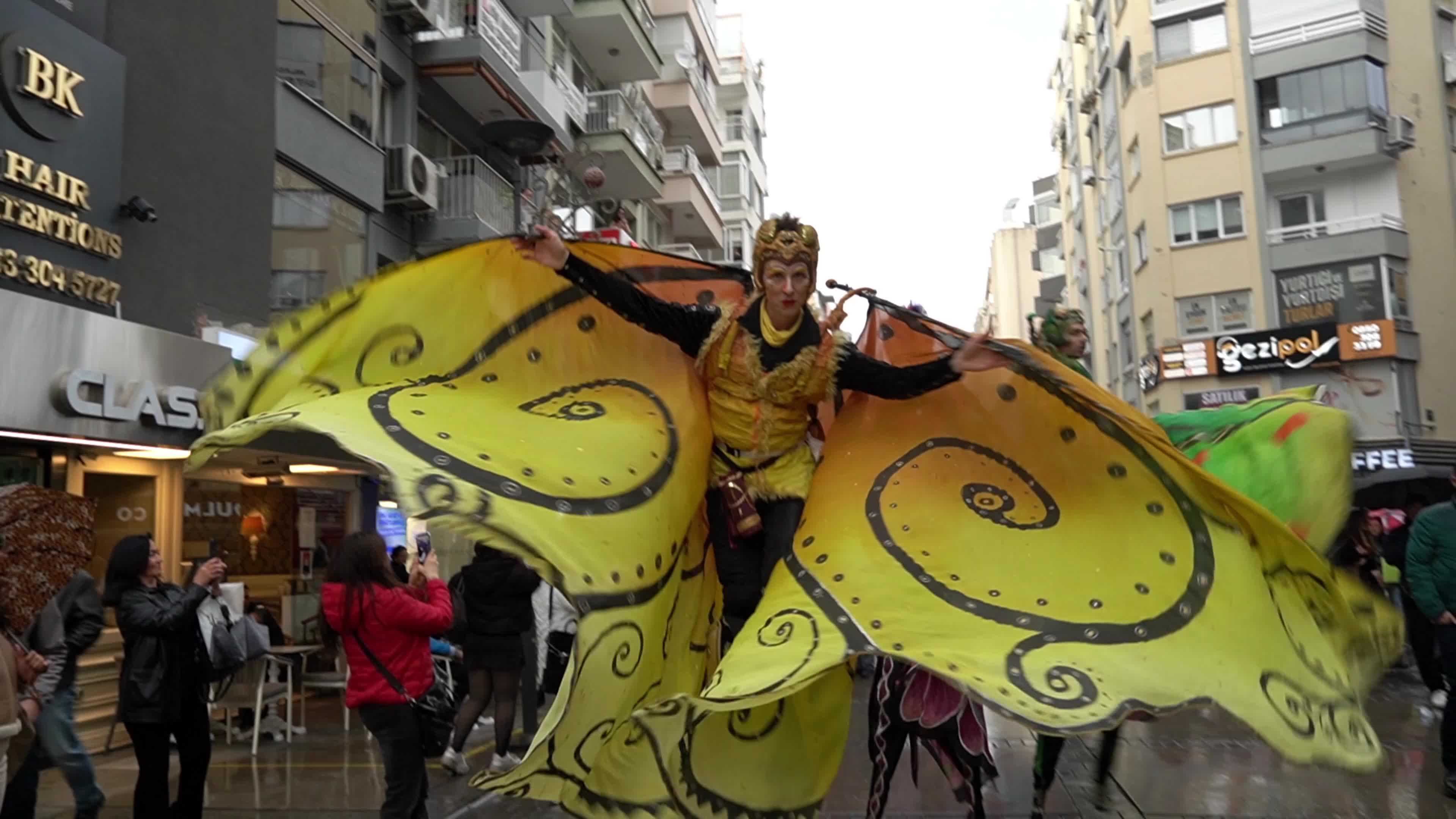 Opening day of the Hulya-Ozdemir Nutku International Izmir Theatre Festival