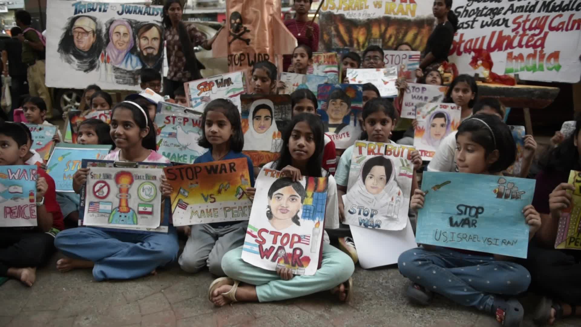 Peace Slogans Displayed In Mumbai