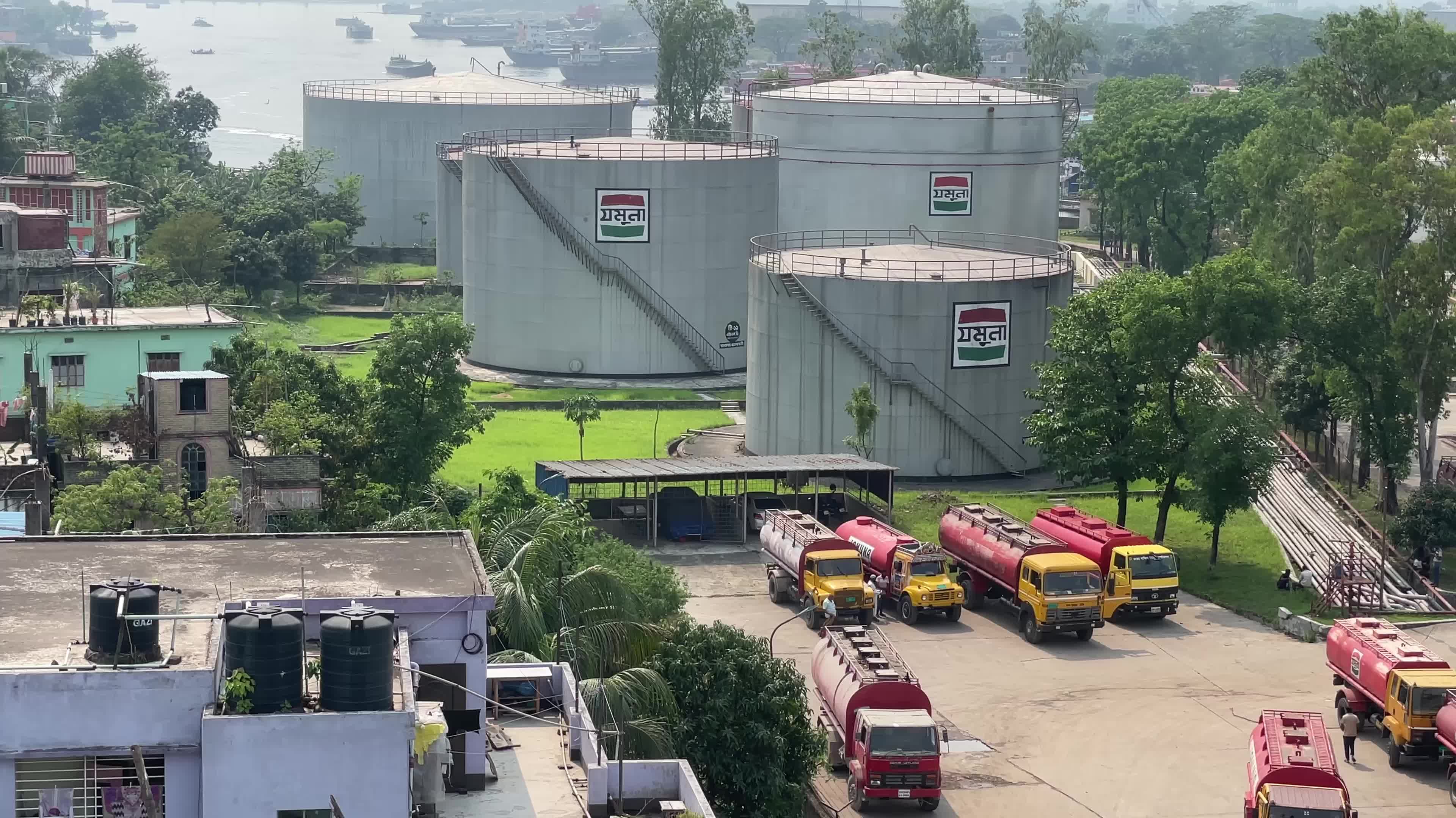Fuel Rush in Dhaka