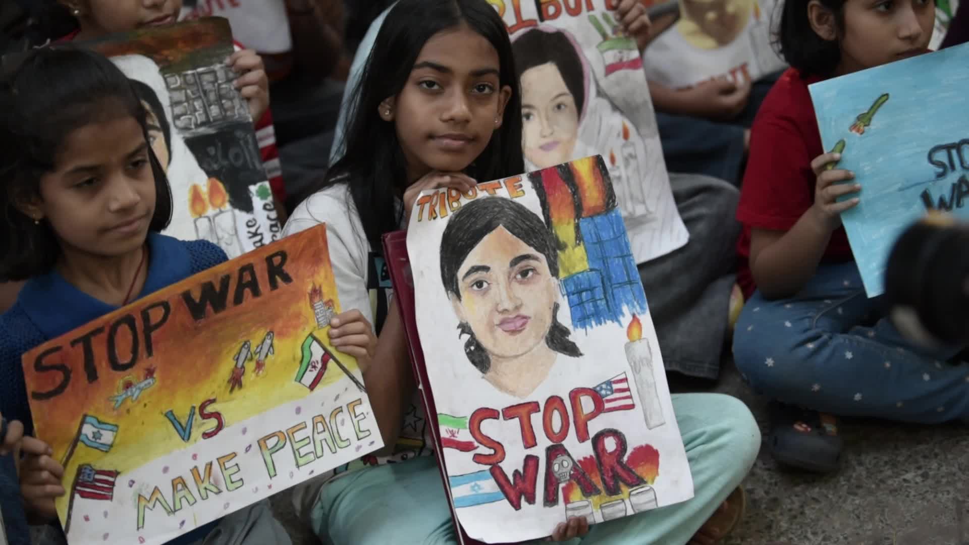 Peace Slogans Displayed In Mumbai