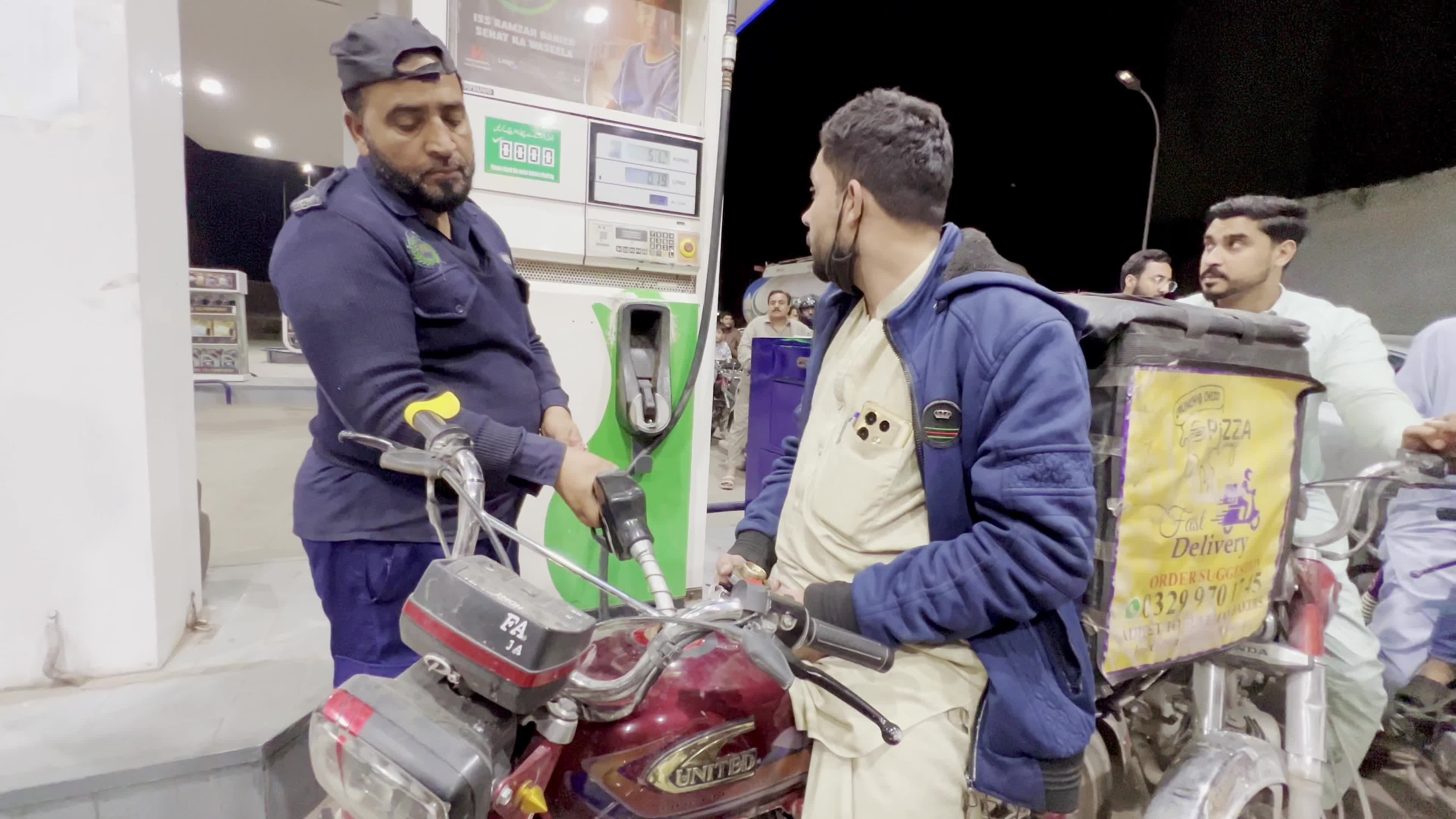 Vehicles queue for fuel as Pakistan raises prices amid Iran war