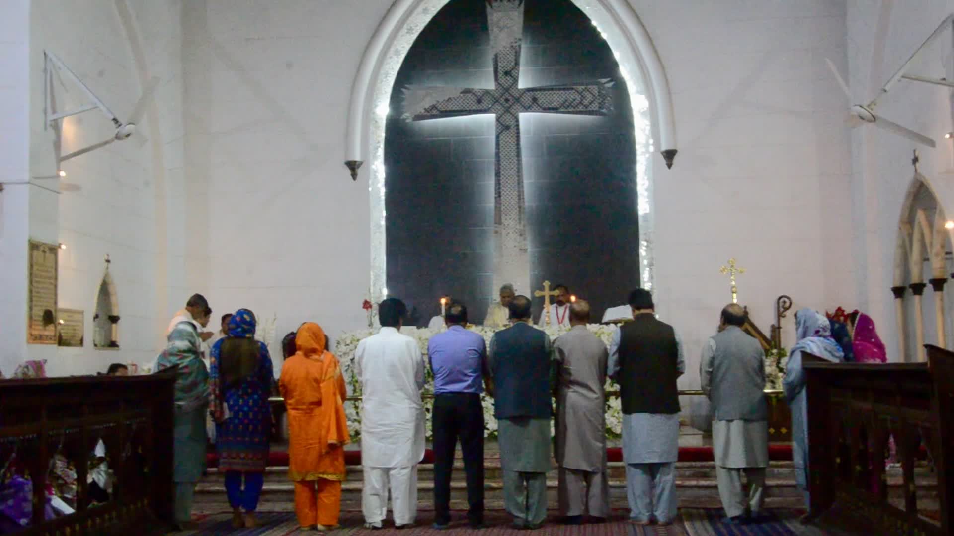 Christians in Peshawar celebrate Easter Sunday