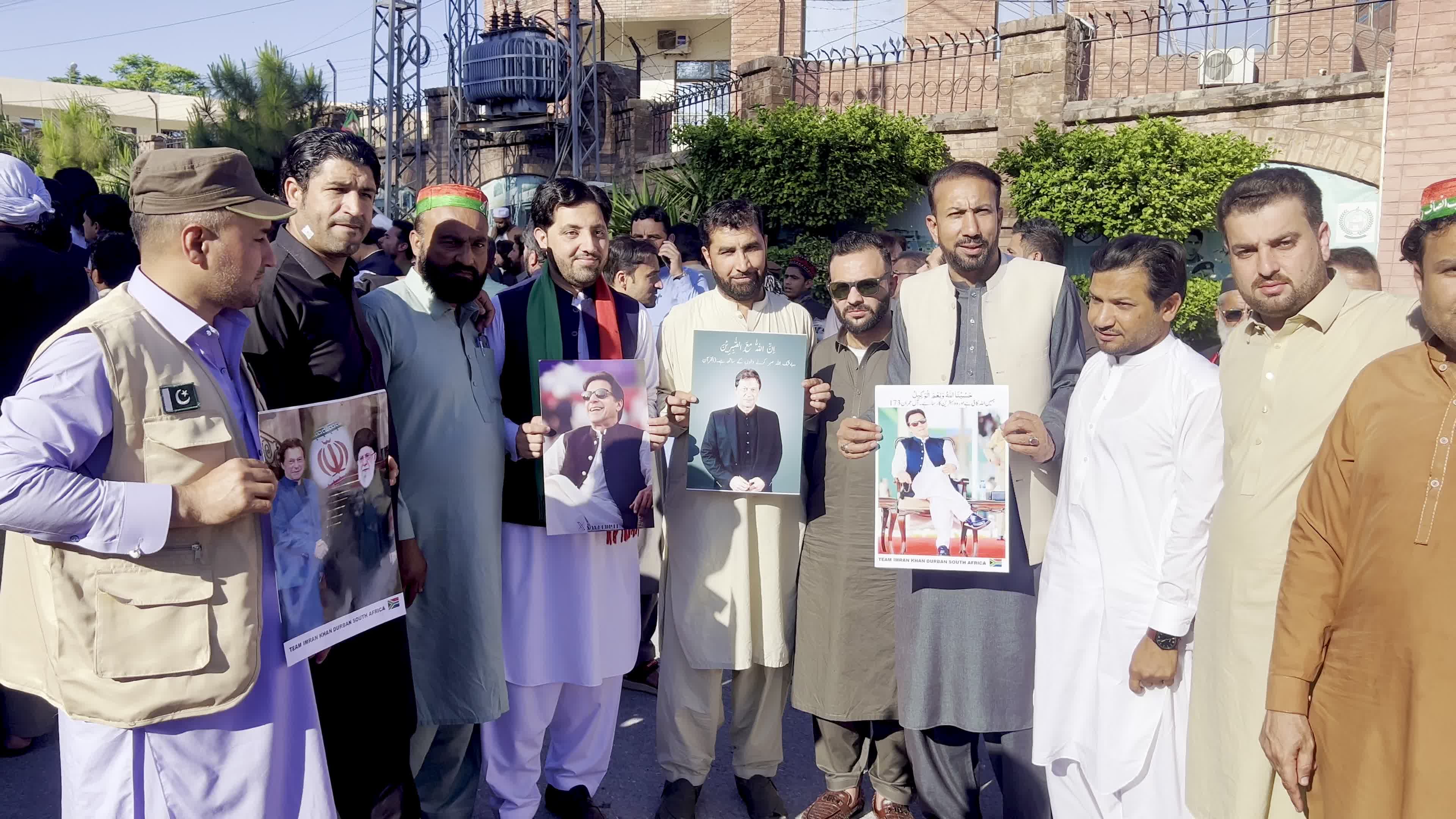 Opposition parties protest against gas prices hike in Pakistan