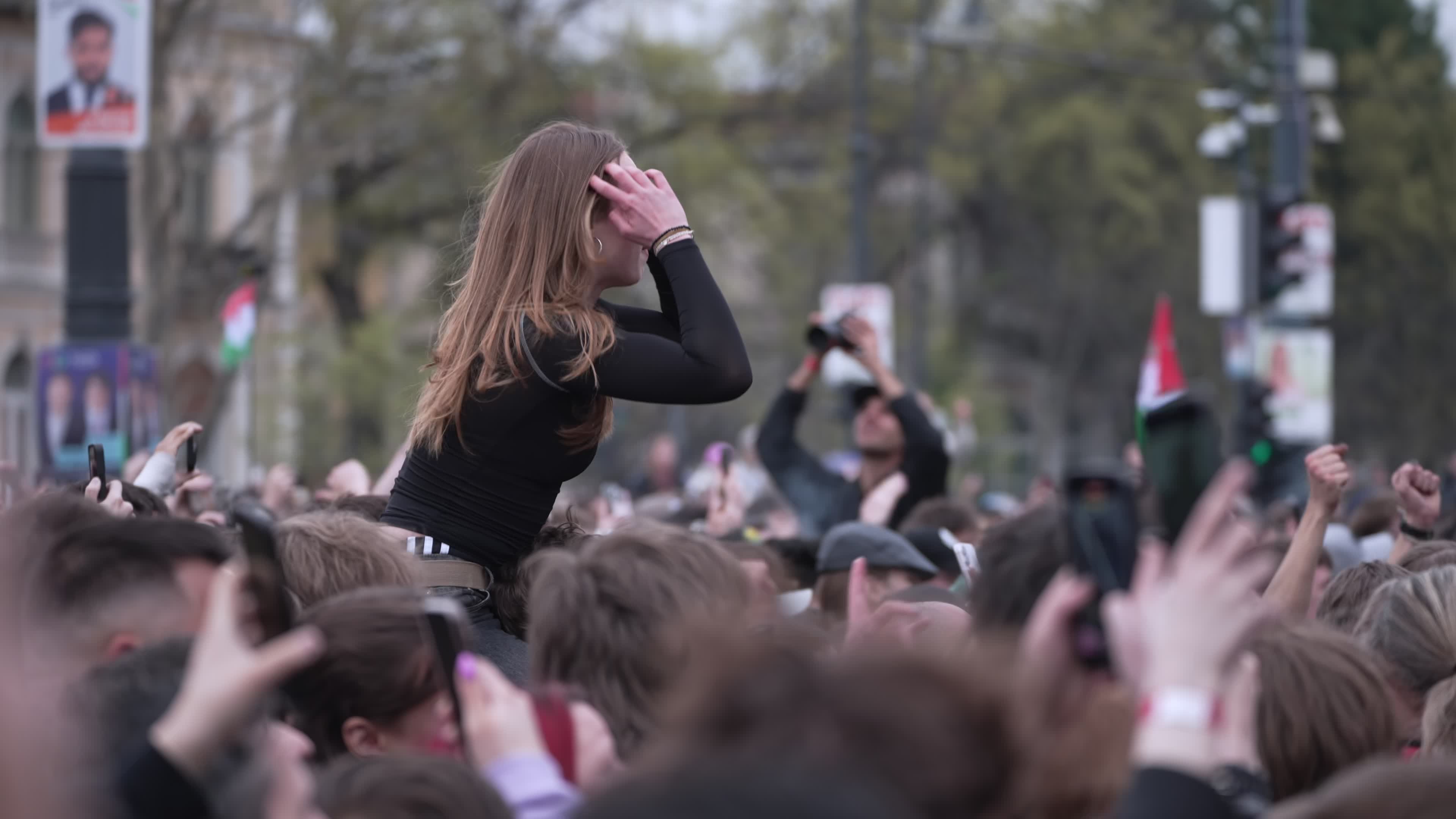 Crowds attend anti-government concert in Budapest