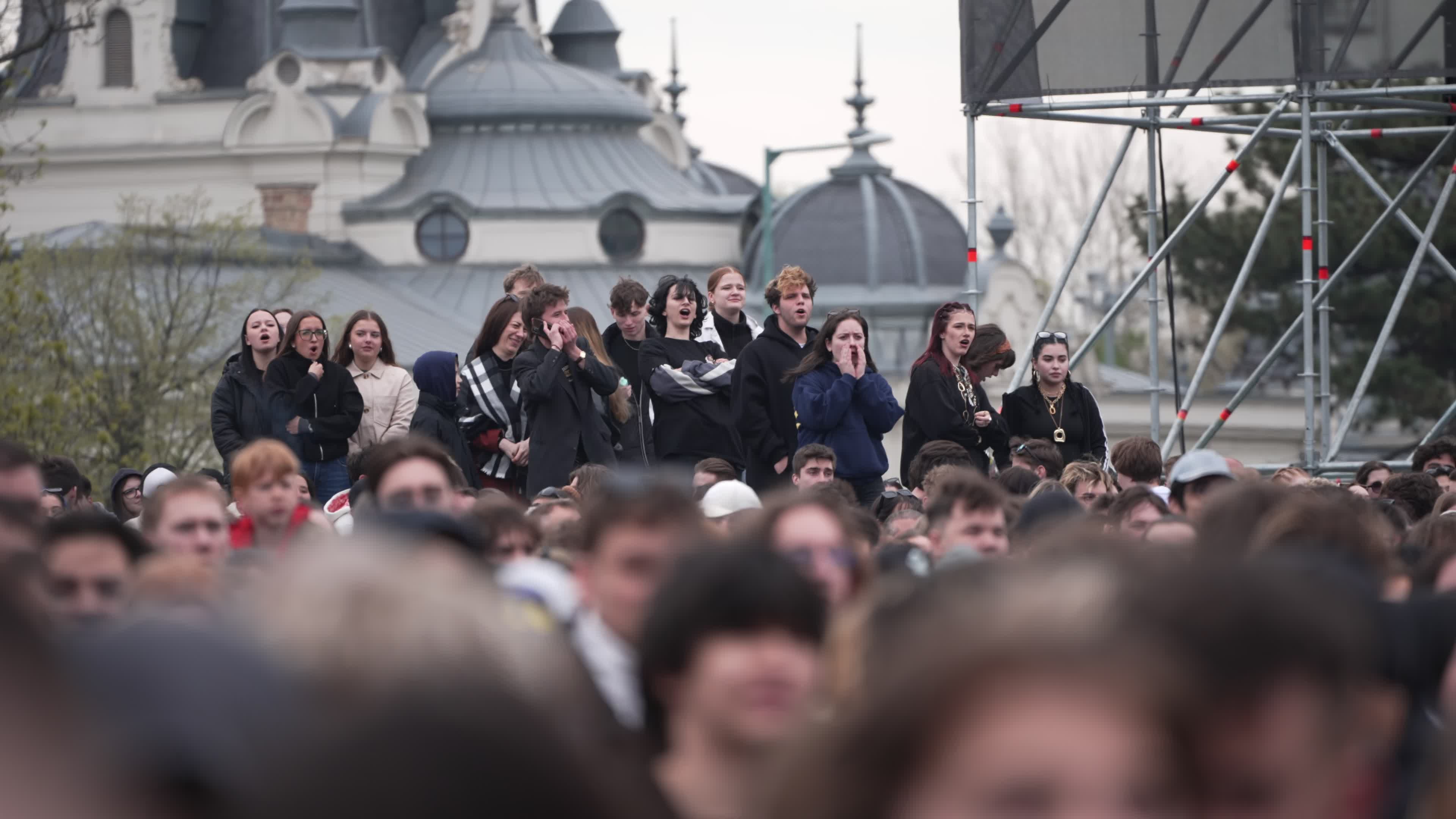 Crowds attend anti-government concert in Budapest
