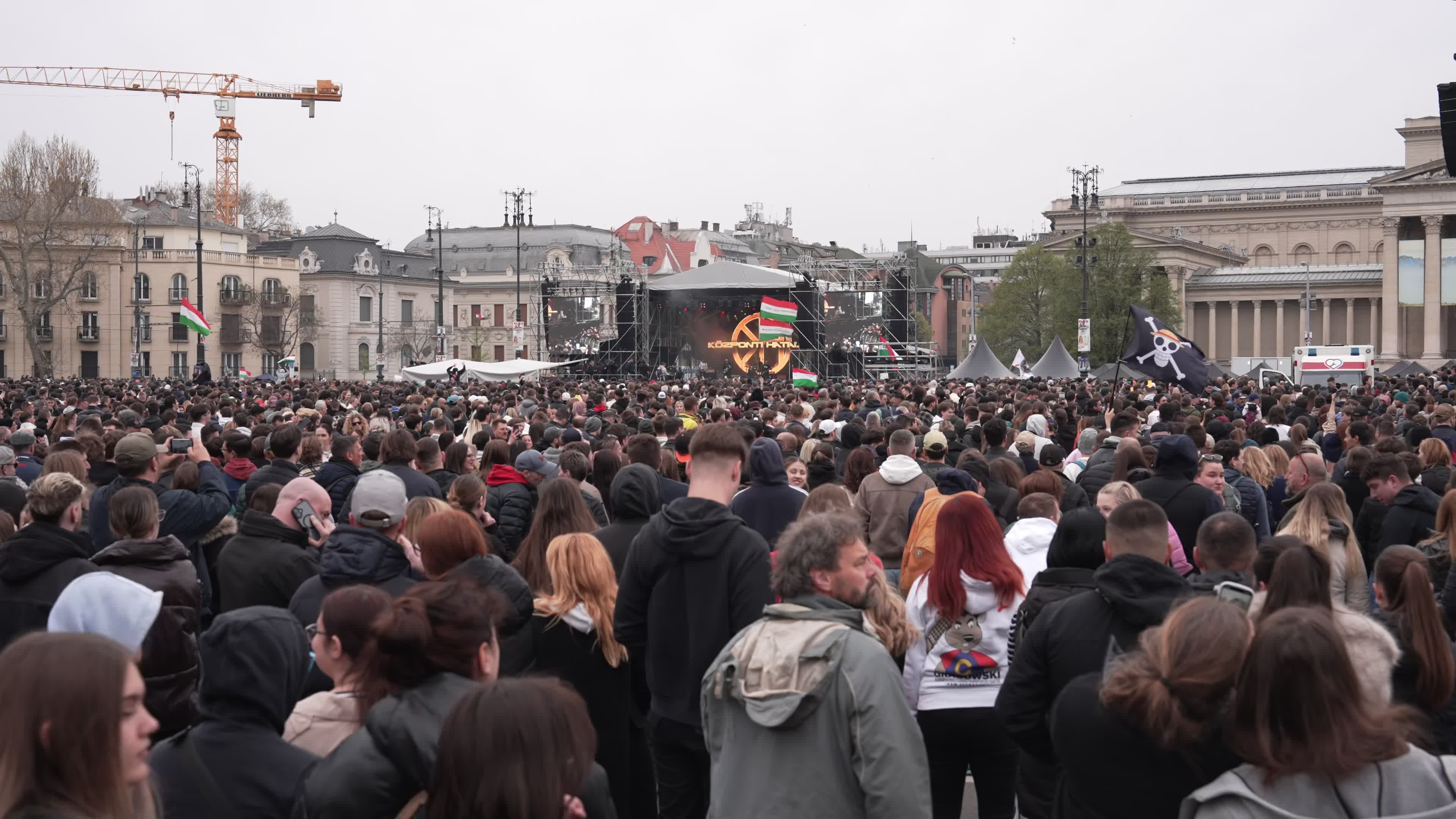 Crowds attend anti-government concert in Budapest