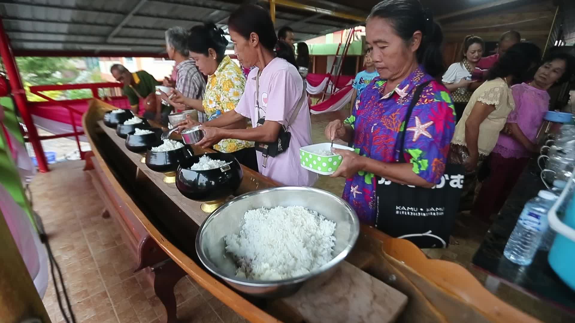 Celebrate of Song Kran Festival