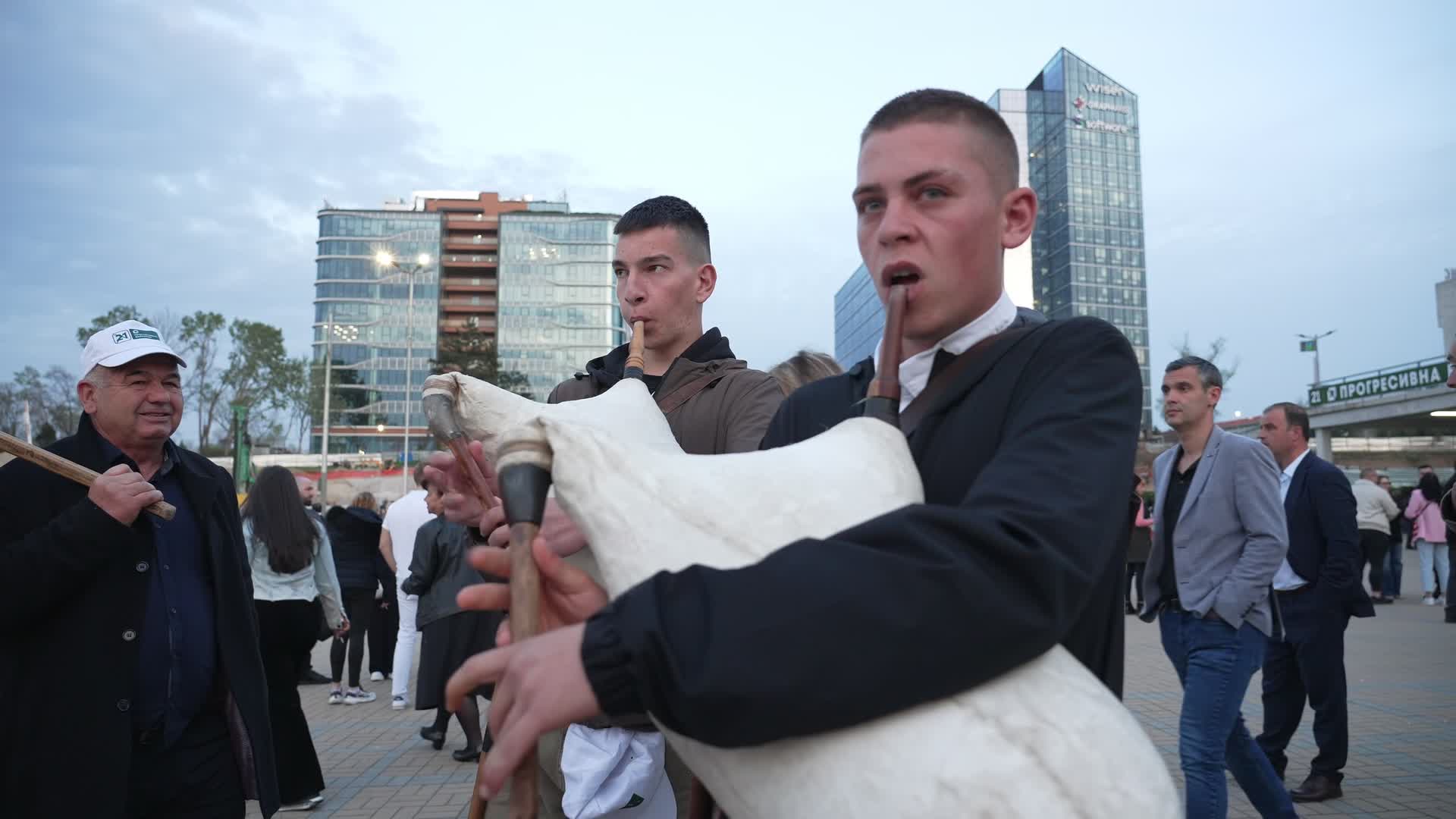 Video: L'ultimo comizio elettorale di Rumen Radev a Sofia