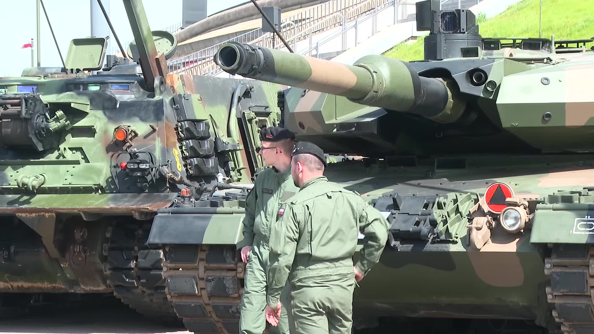 POLAND: LEOPARD 2PL tank