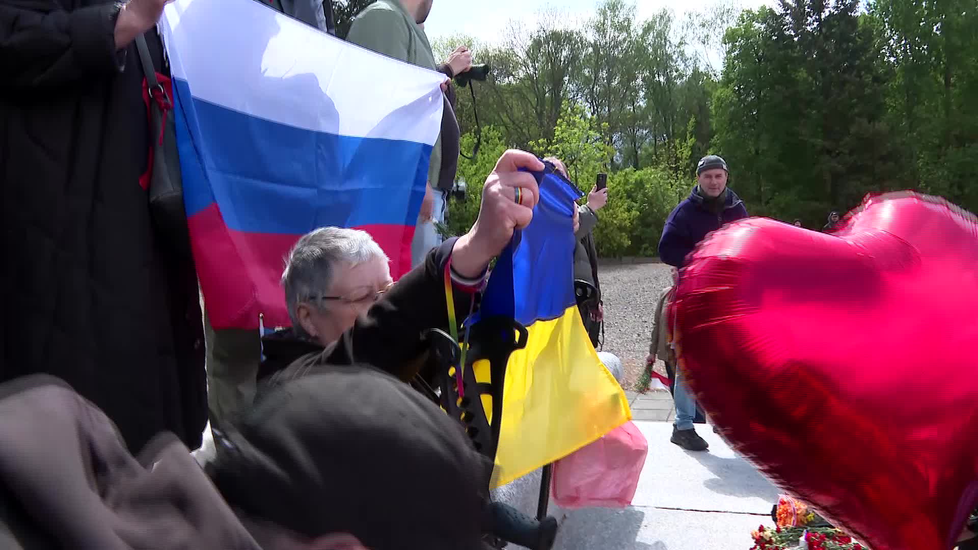 Poland: Victory Day protest