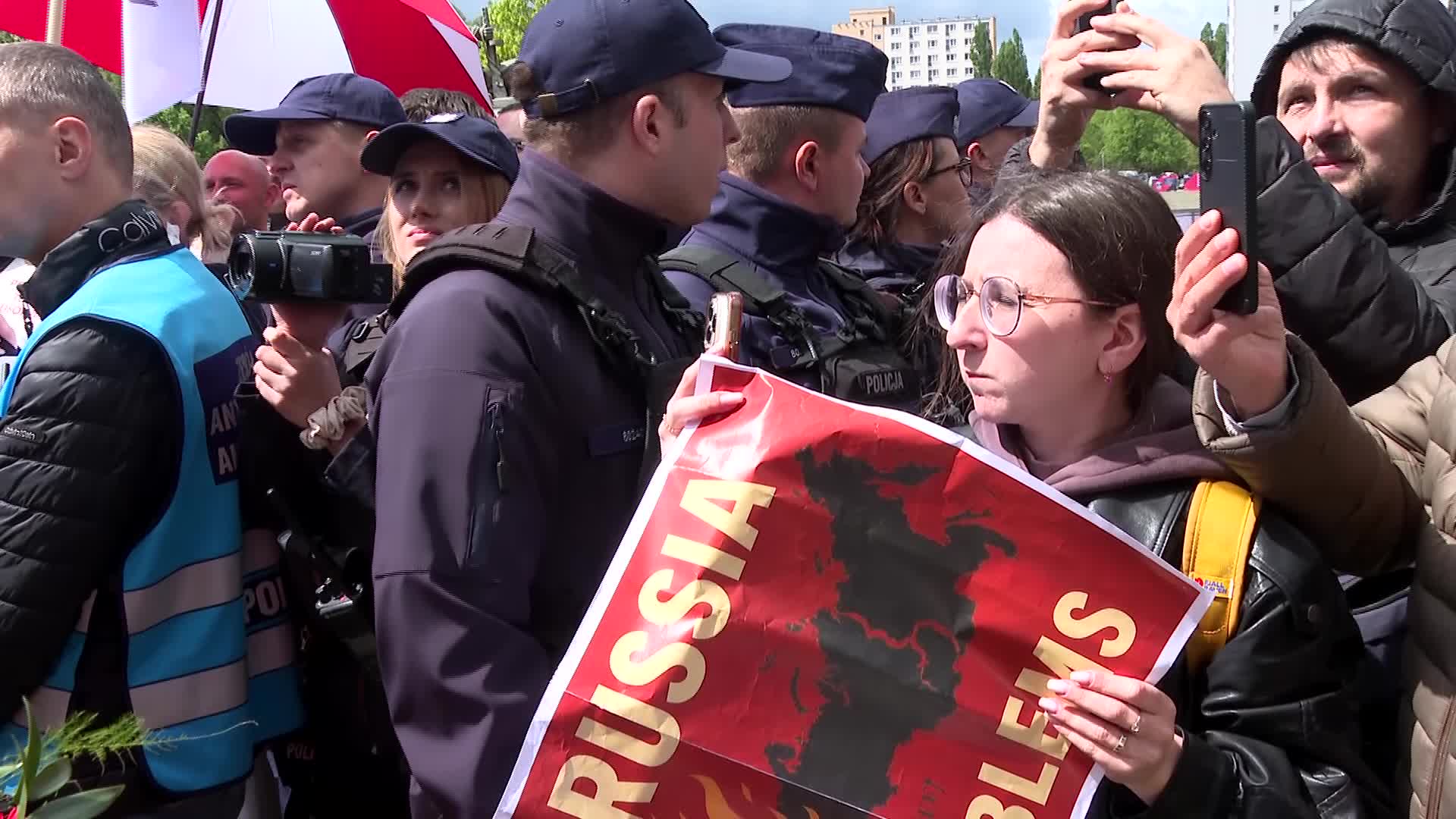 Poland: Victory Day protest