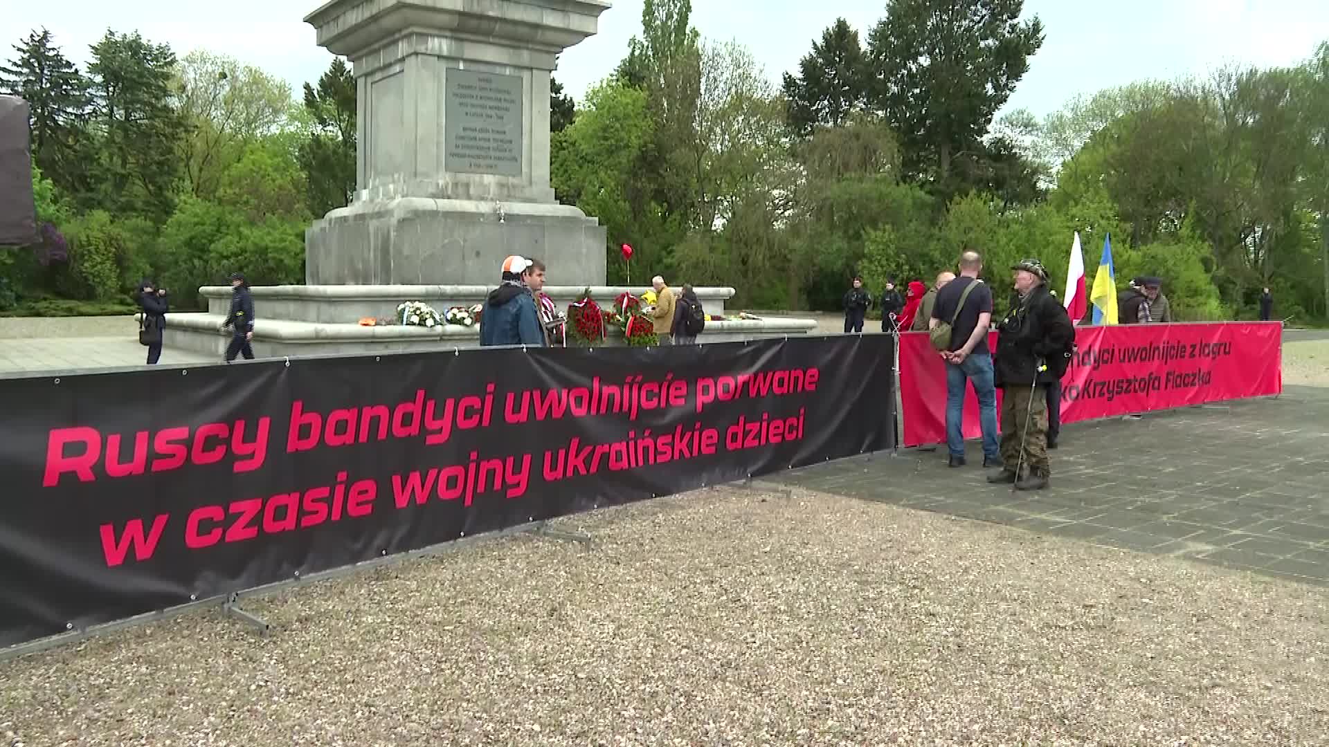 Poland: Victory Day protest