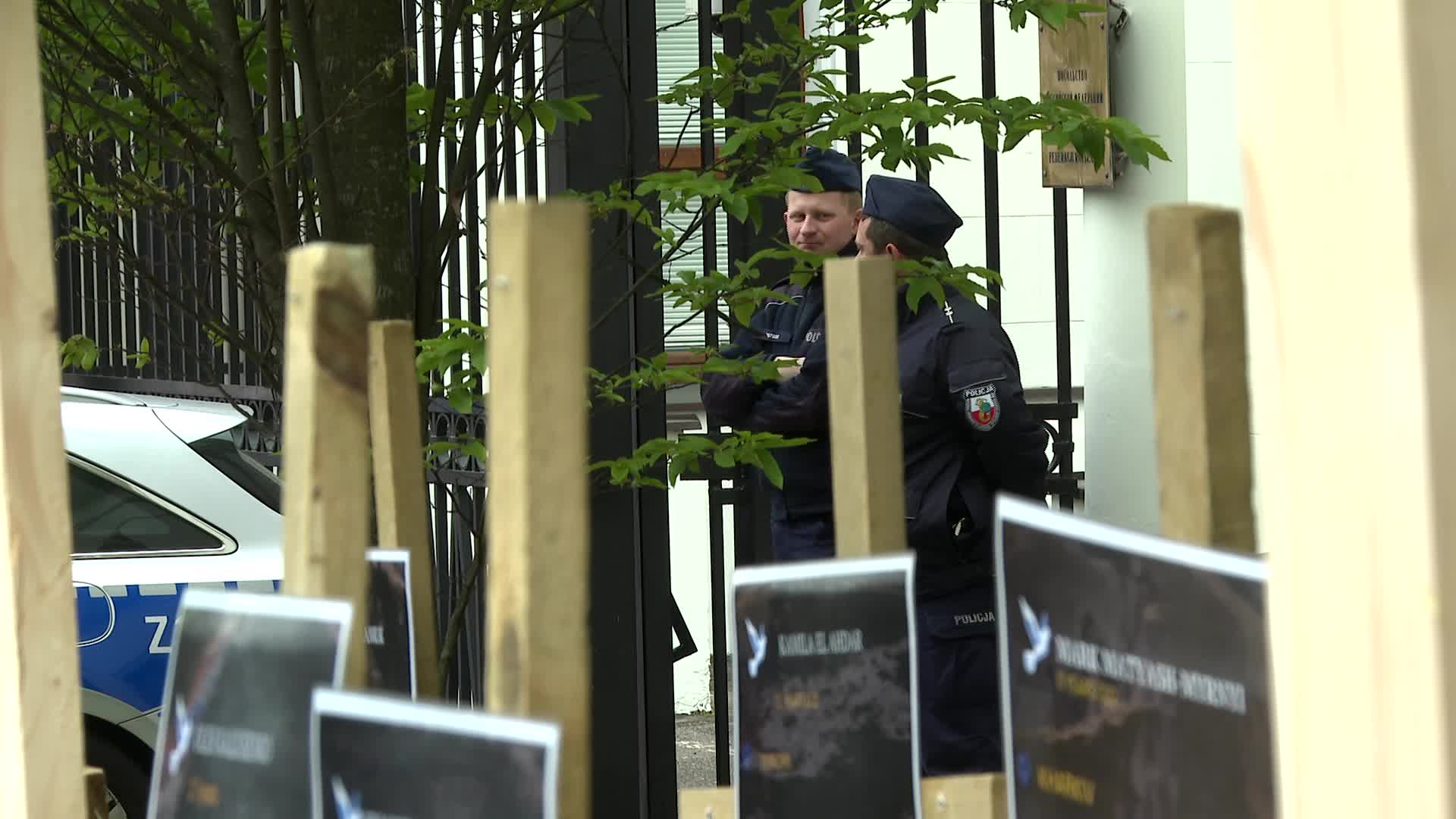 Poland: Russian embassy protest