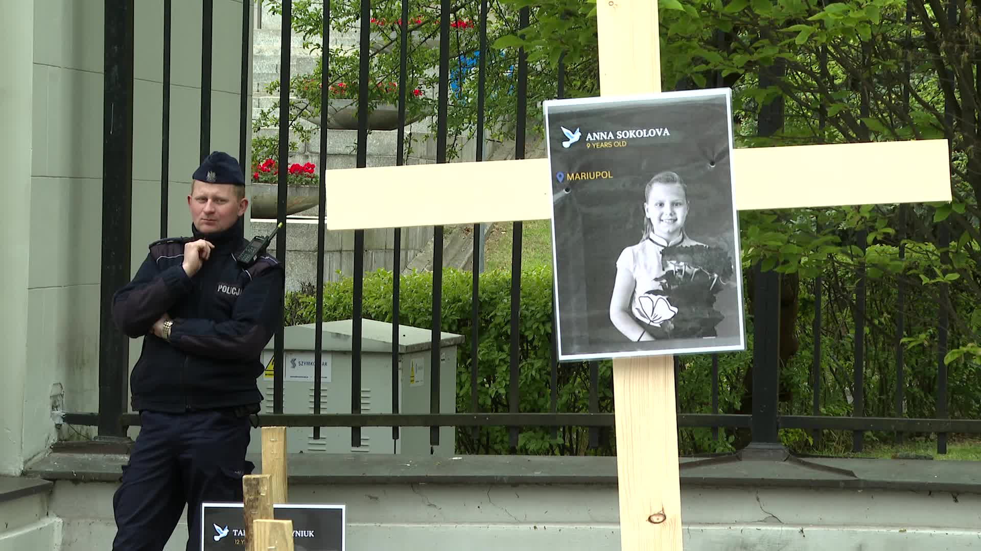 Poland: Russian embassy protest