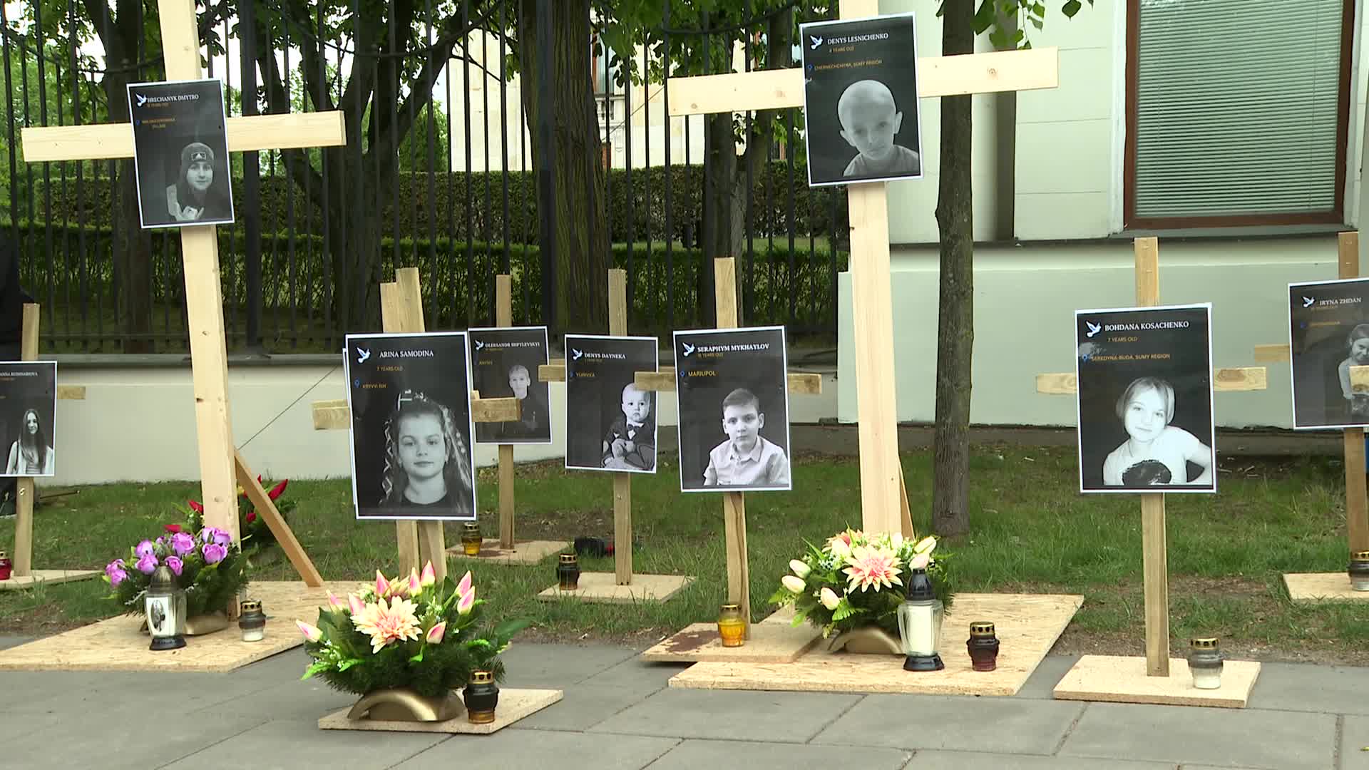 Poland: Russian embassy protest
