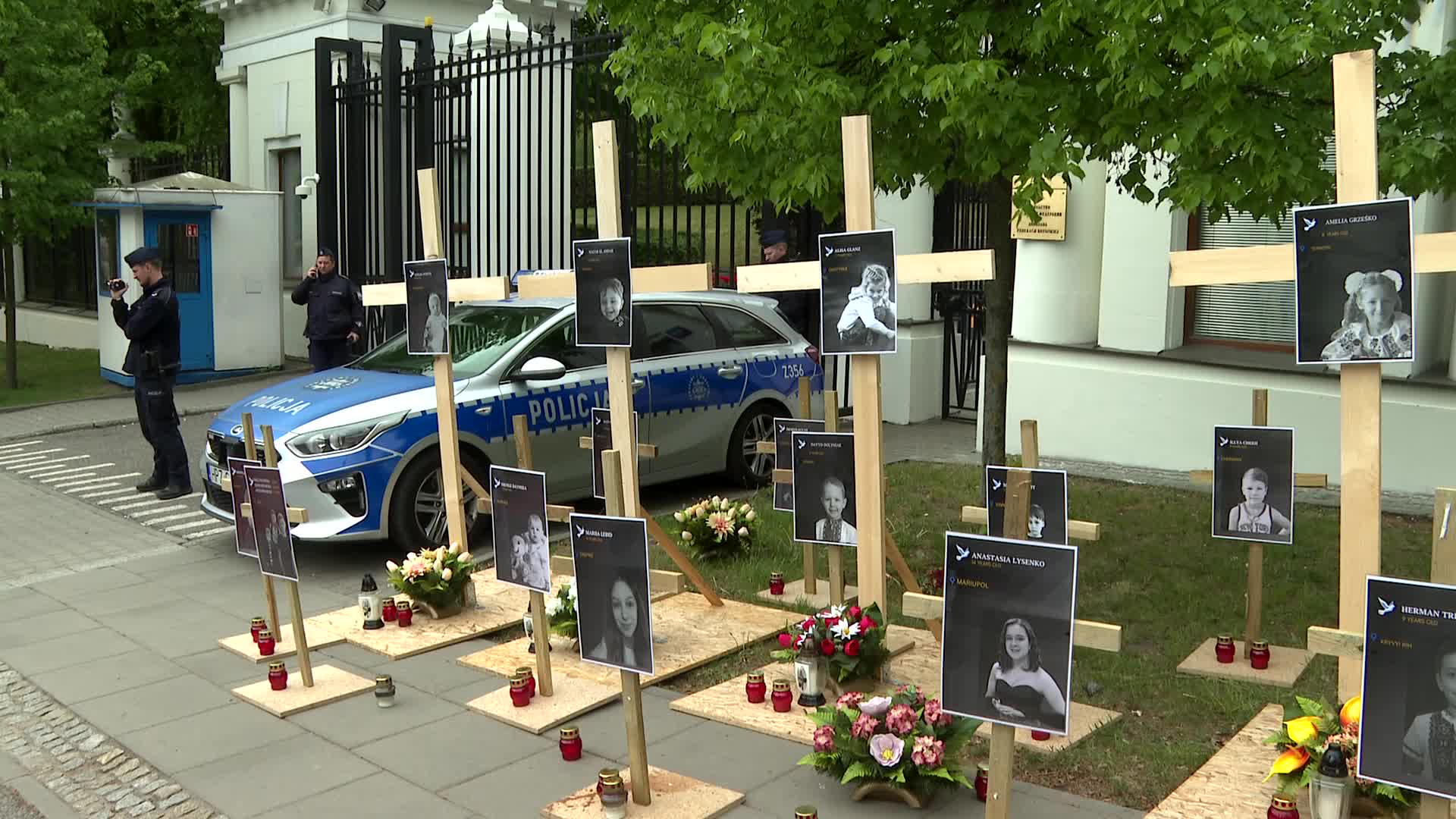 Poland: Russian embassy protest