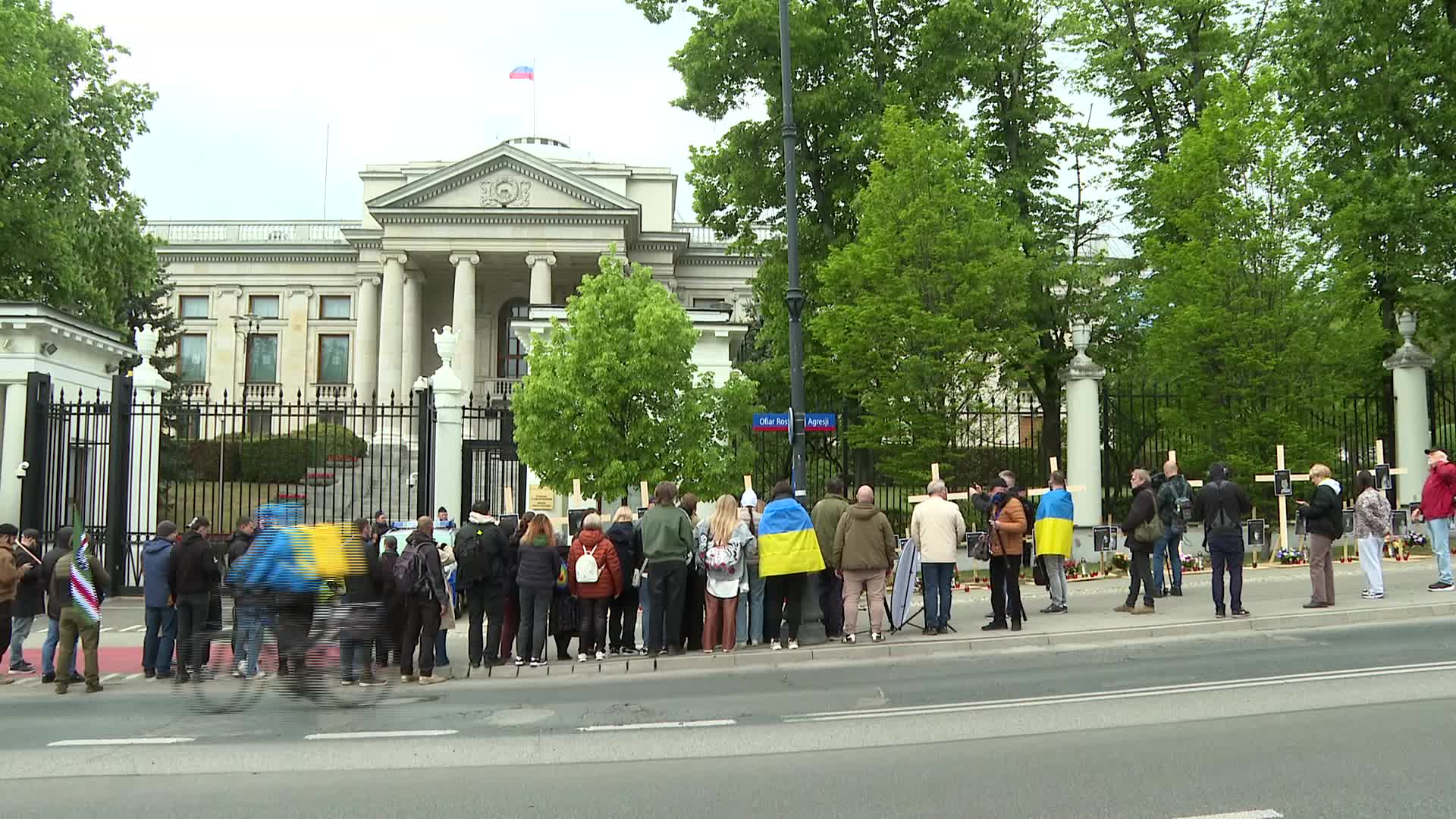 Poland: Russian embassy protest