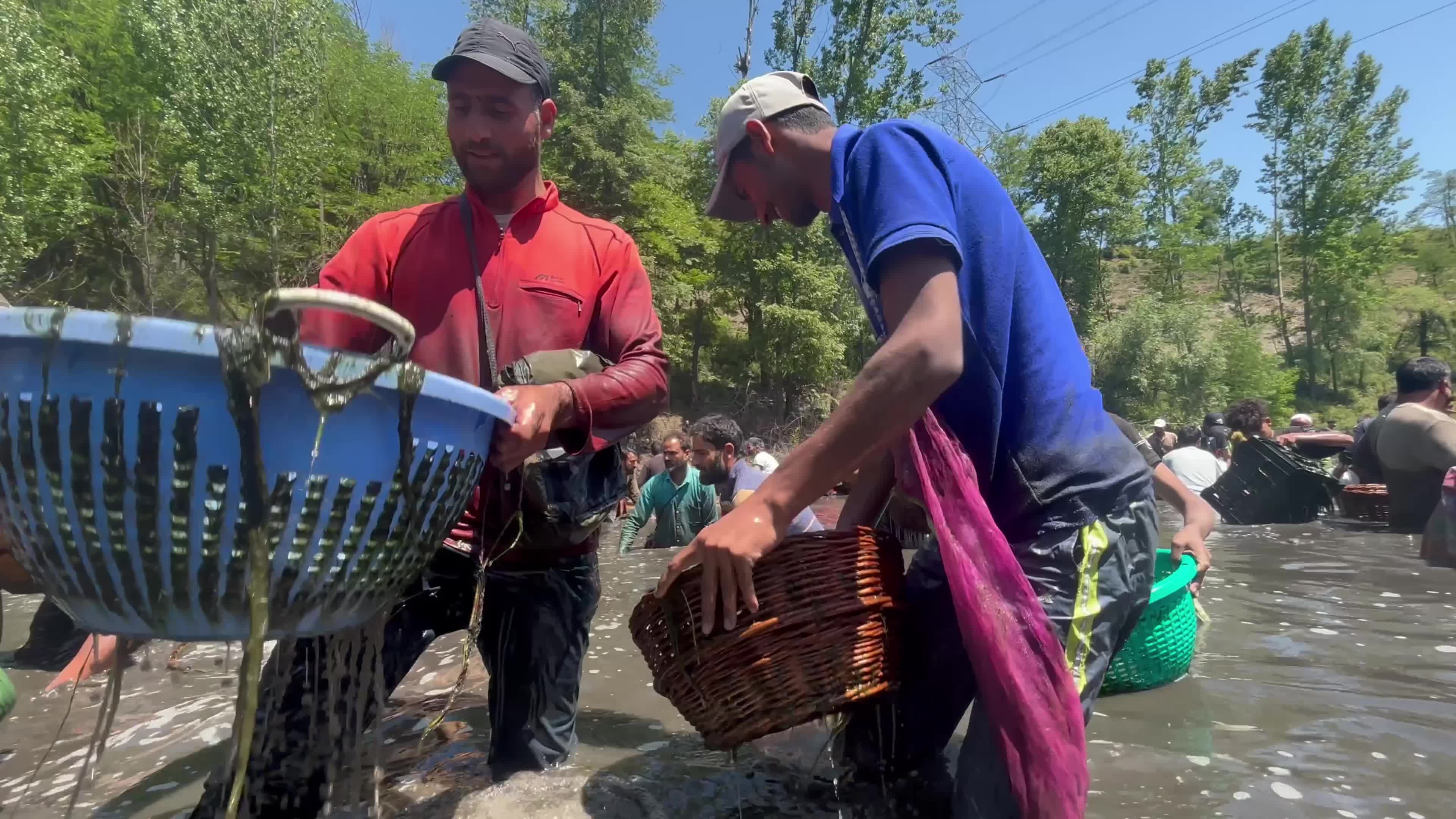 500-Year-Old Water Ritual In Indian Kashmir