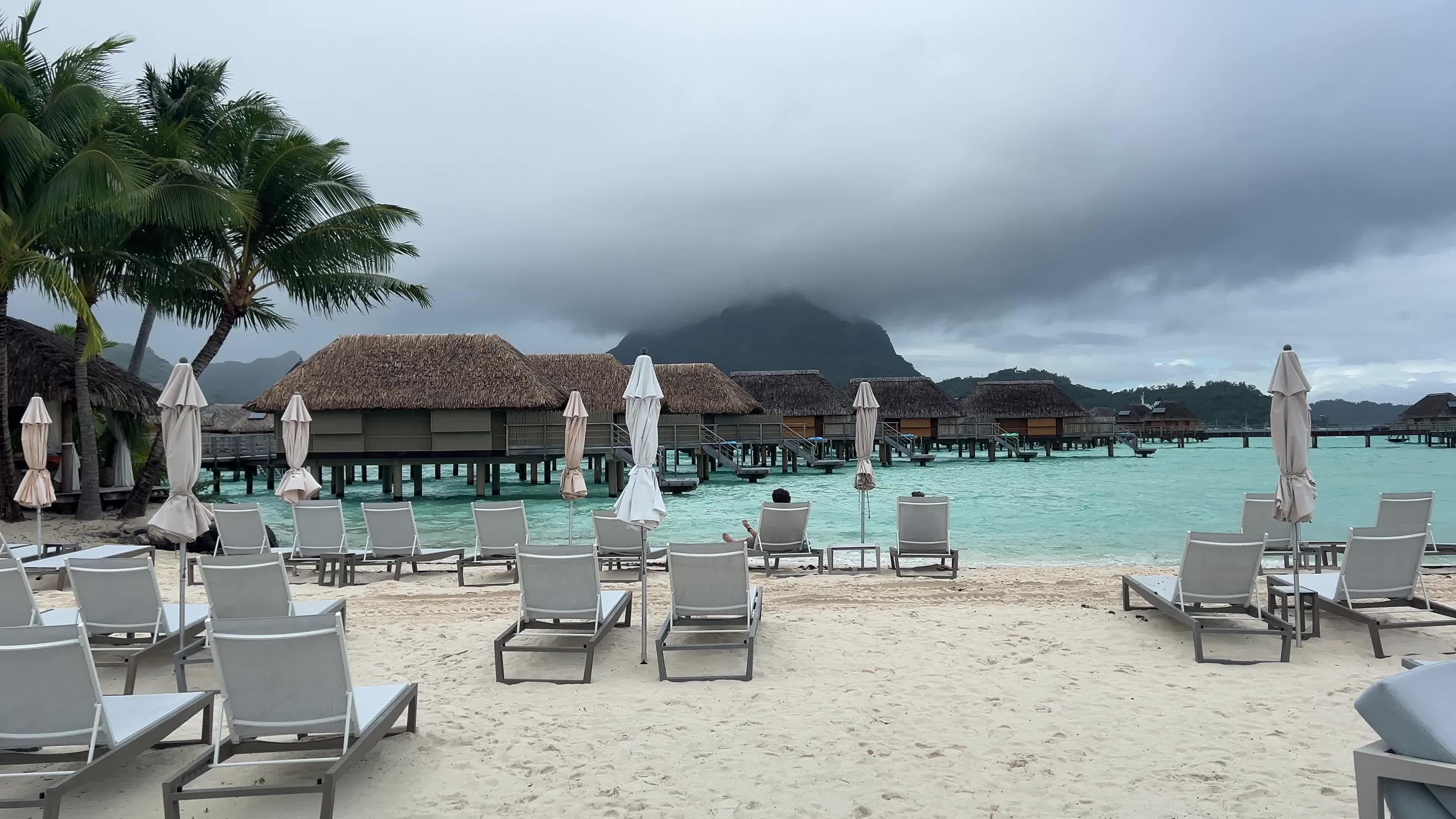 Rainy day in Motu Tevairoa