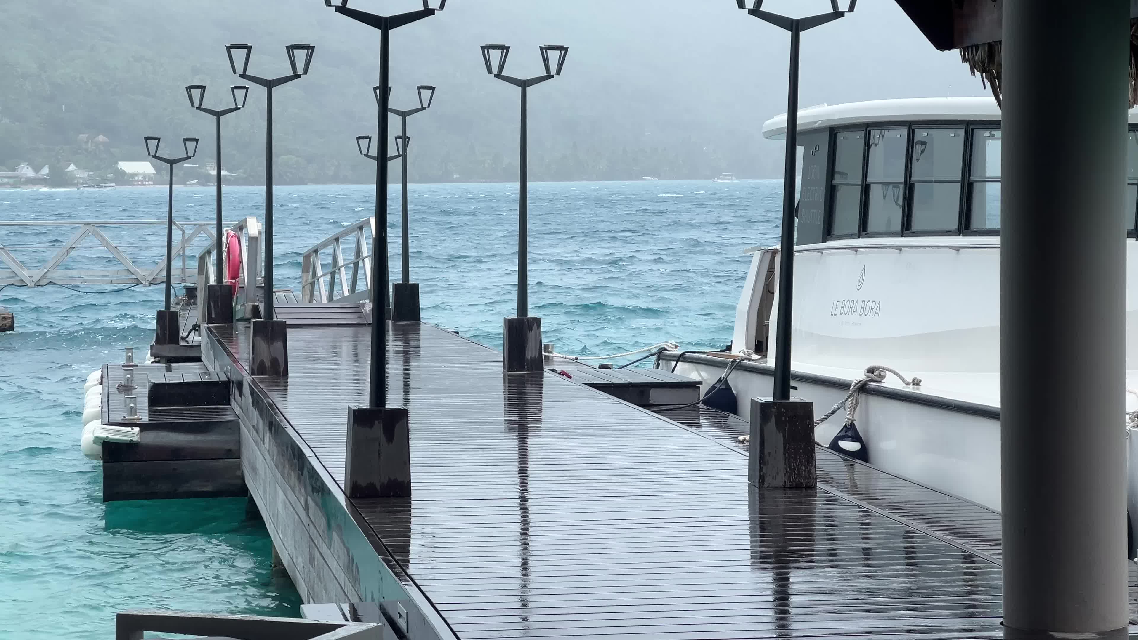 Rainy day in Motu Tevairoa