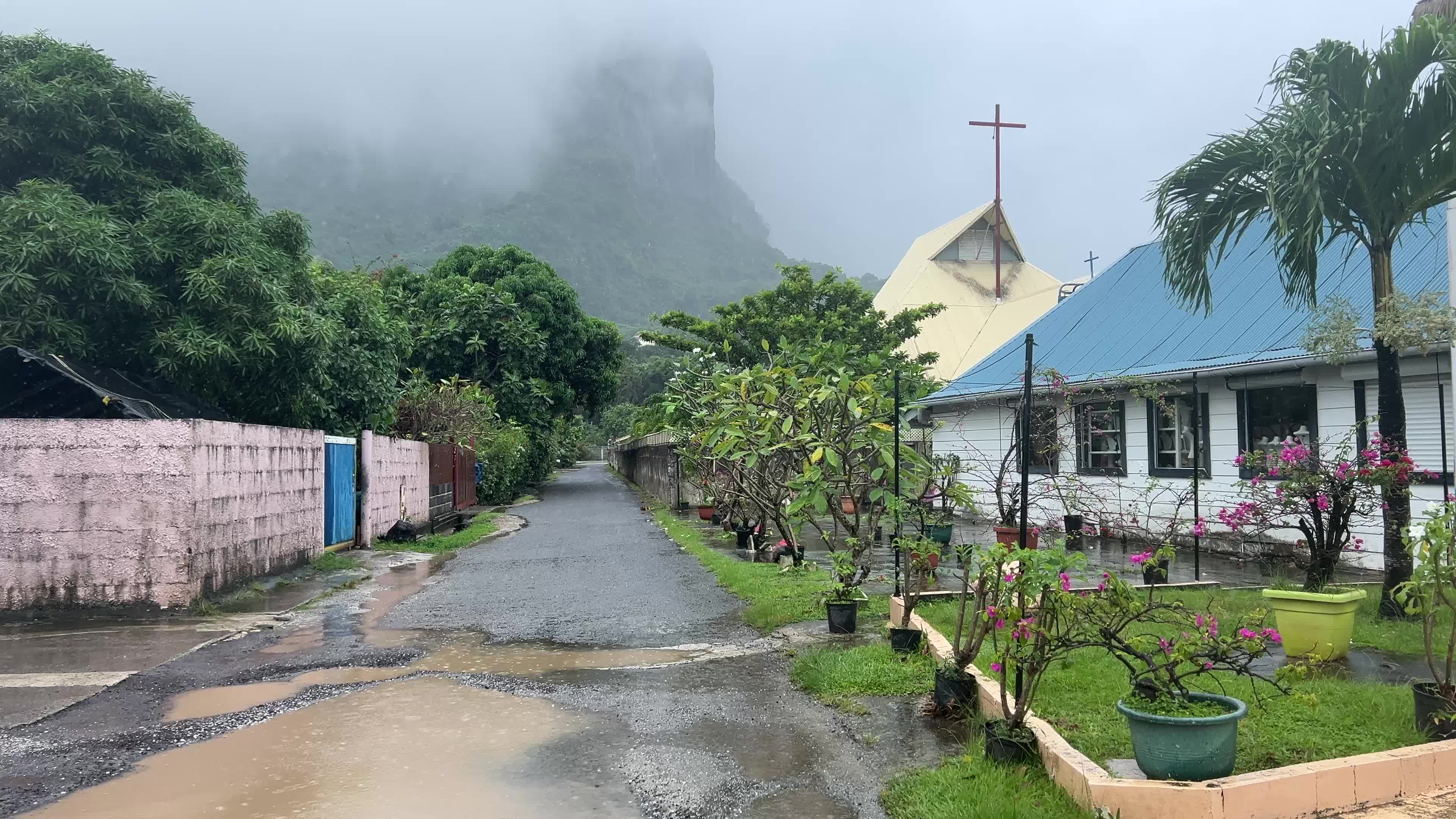 Heavy rain in Bora Bora