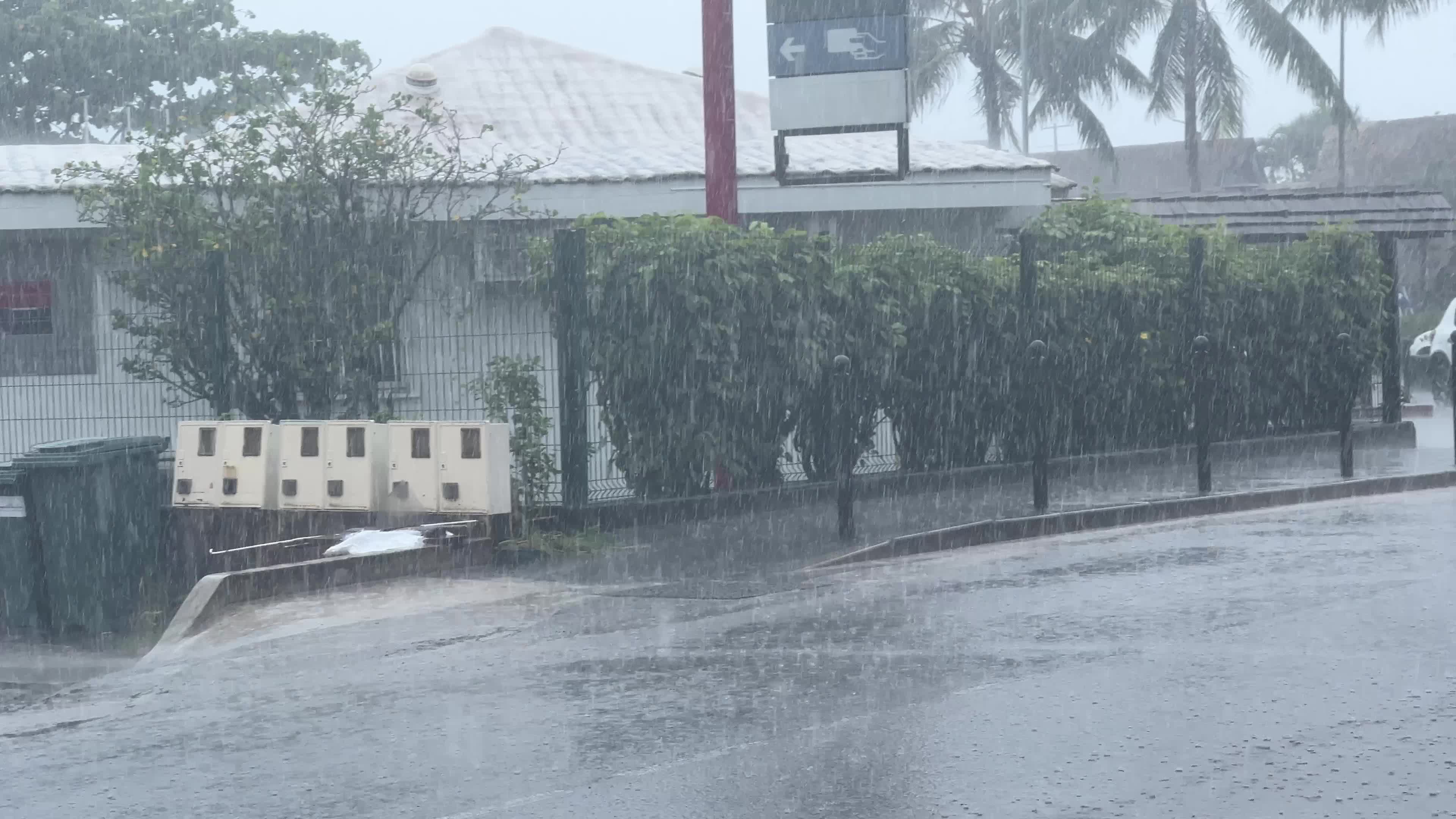 Heavy rain in Bora Bora