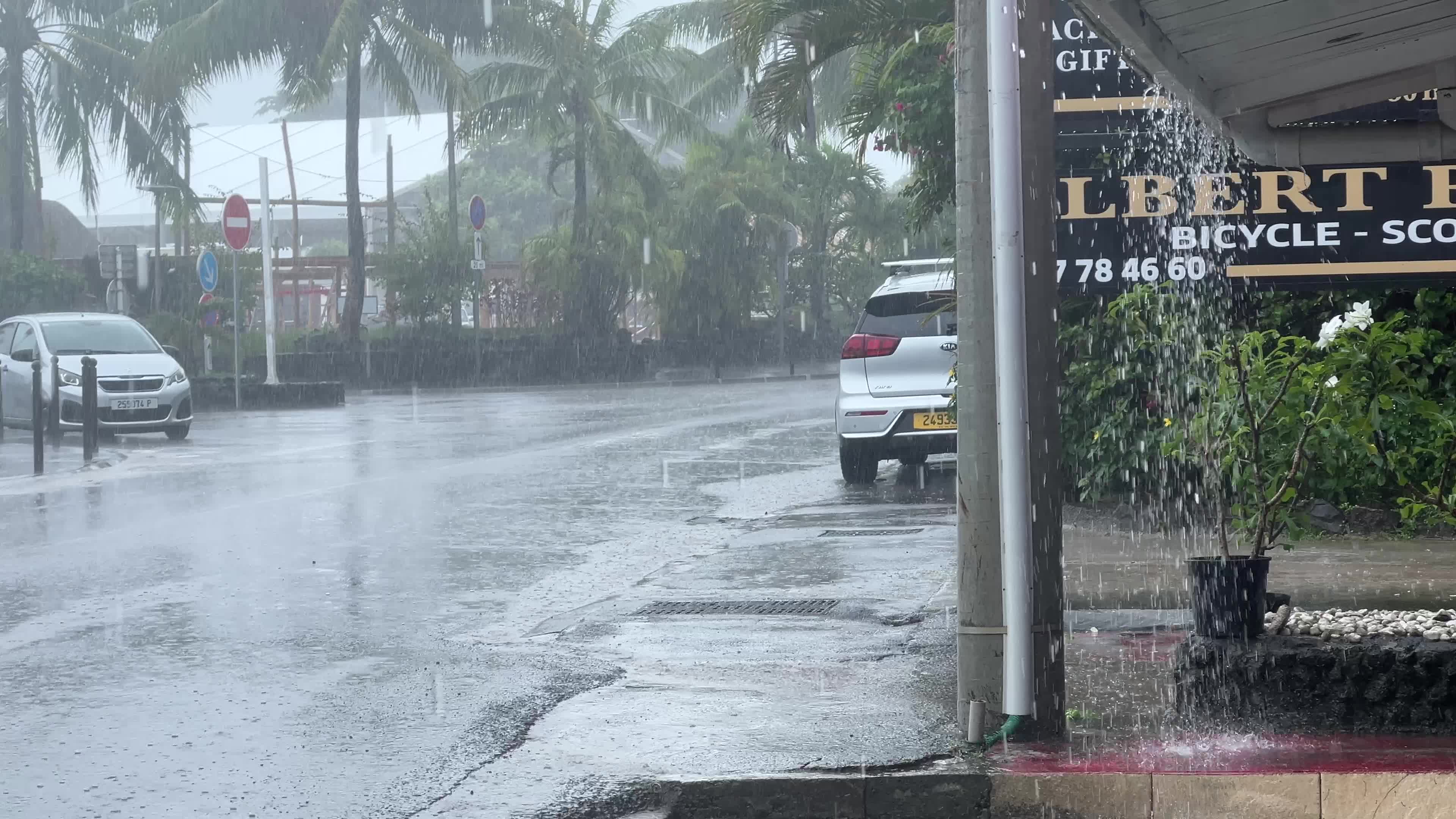 Heavy rain in Bora Bora