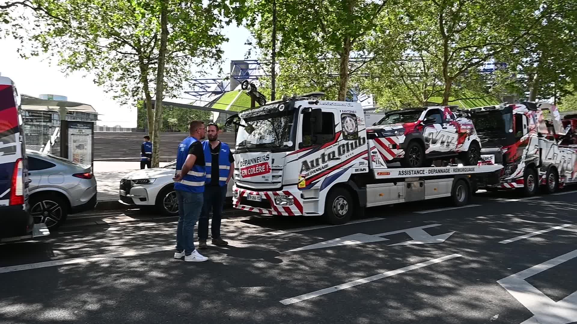 Breakdown service demonstration in Paris 3