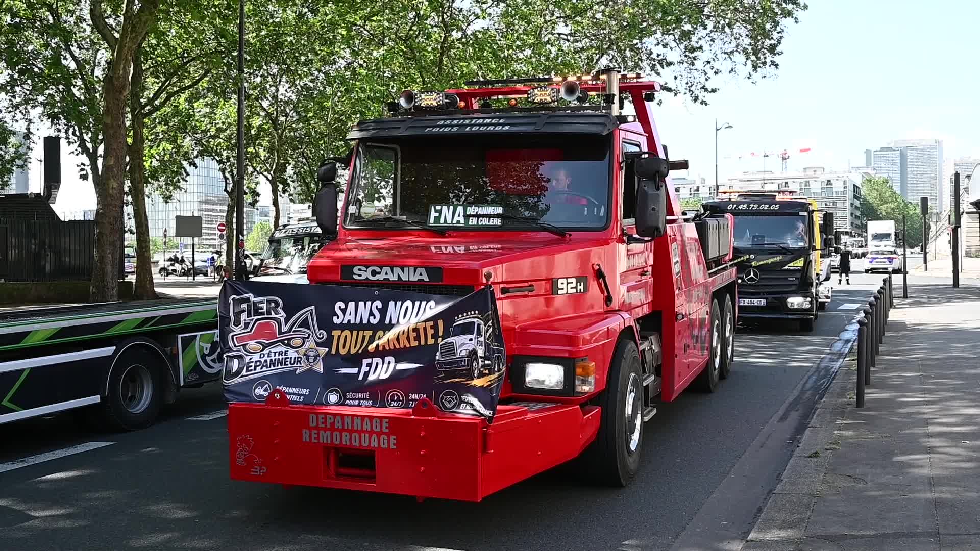 Breakdown service demonstration in Paris 4
