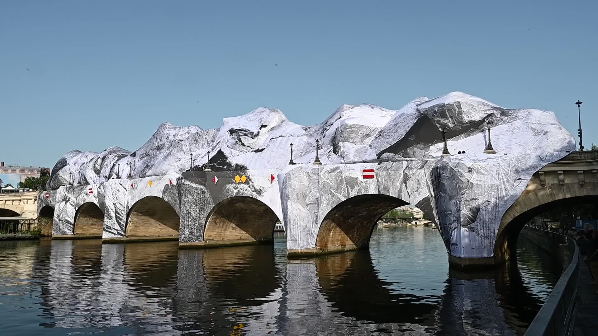 La Caverne du Pont Neuf by JR in Paris 3