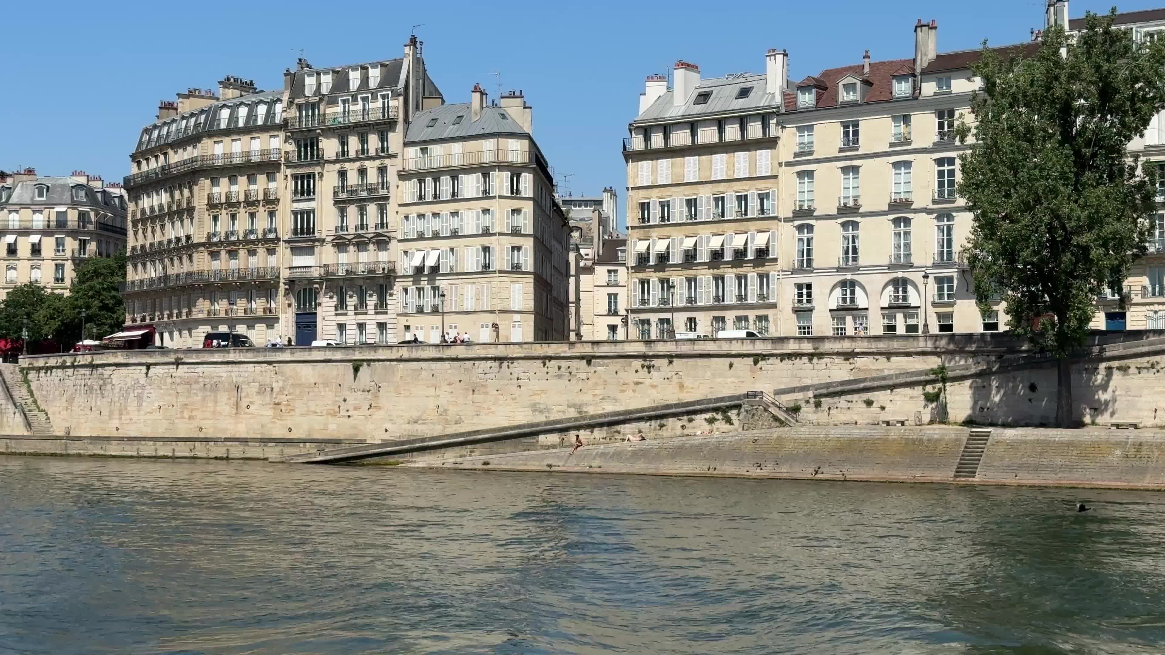 Heatwave in Paris