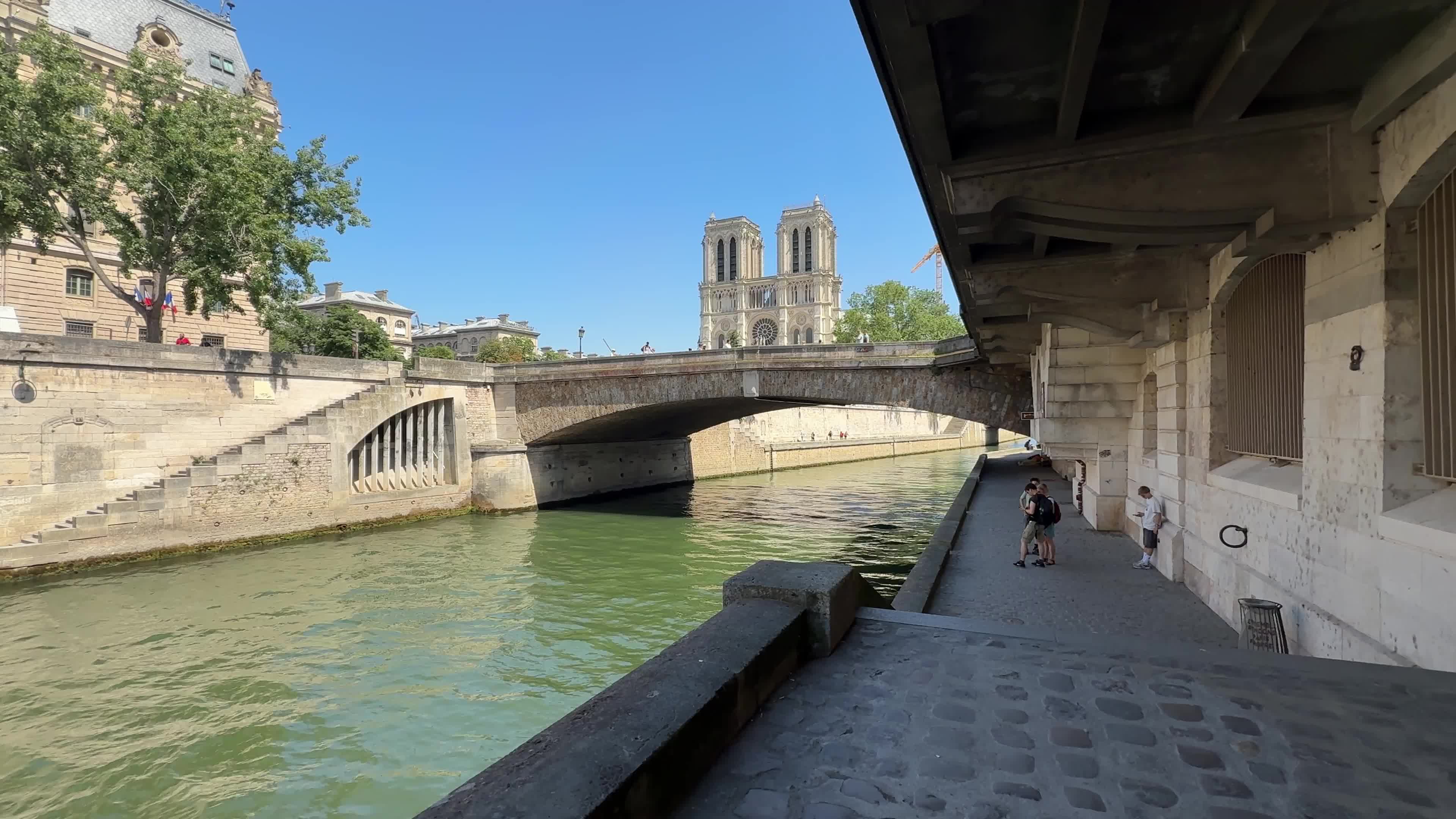 Heatwave in Paris
