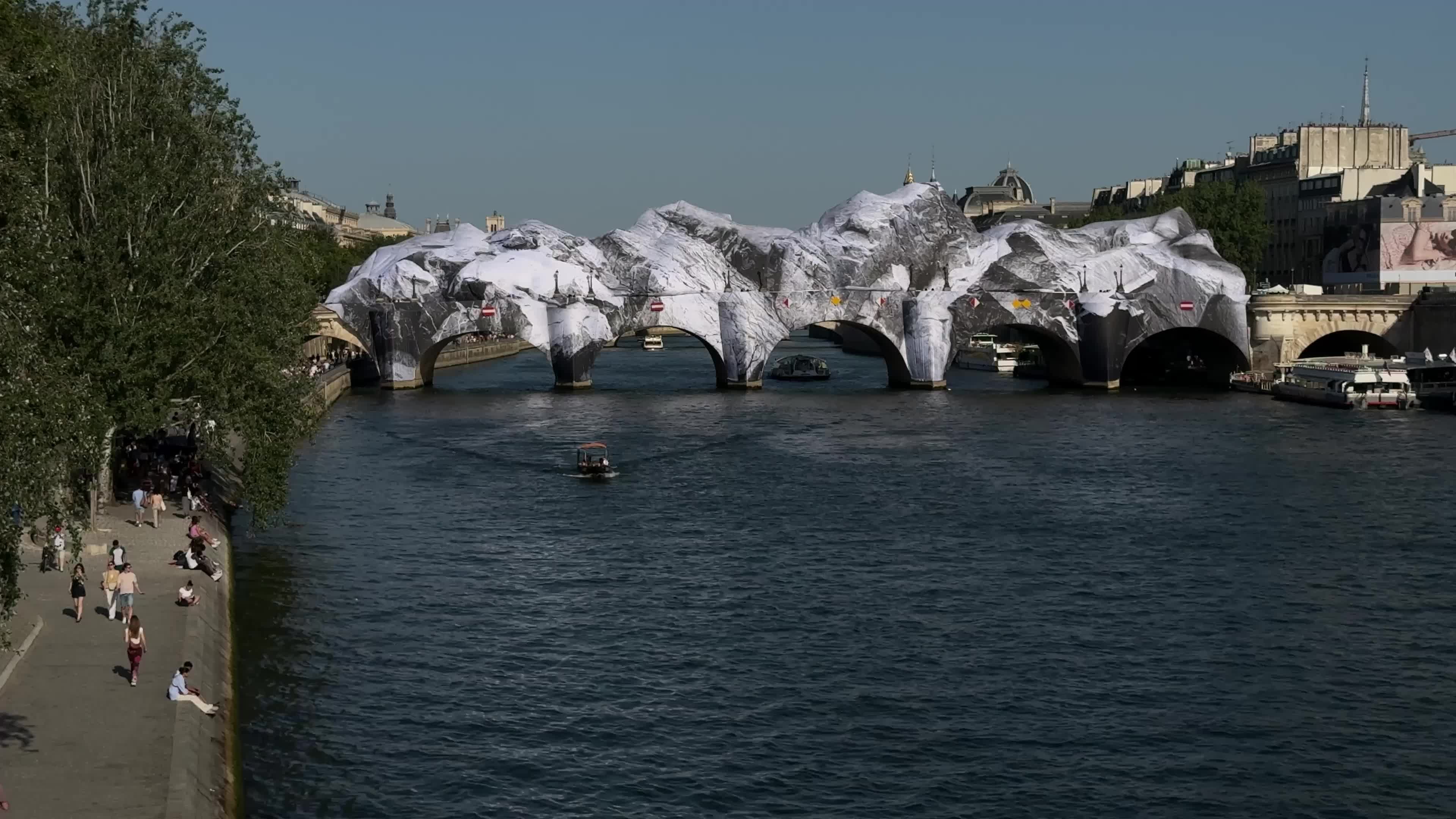 "La Caverne du Pont Neuf" in Paris