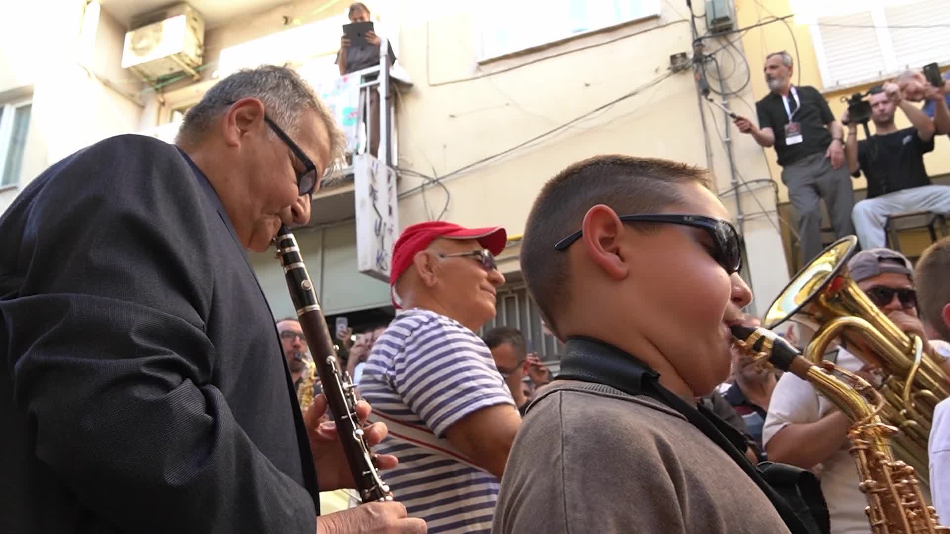 Balkan Immigrant Community Celebrates Eid al-Adha Eve with Traditional Street Music - 05/26/2026