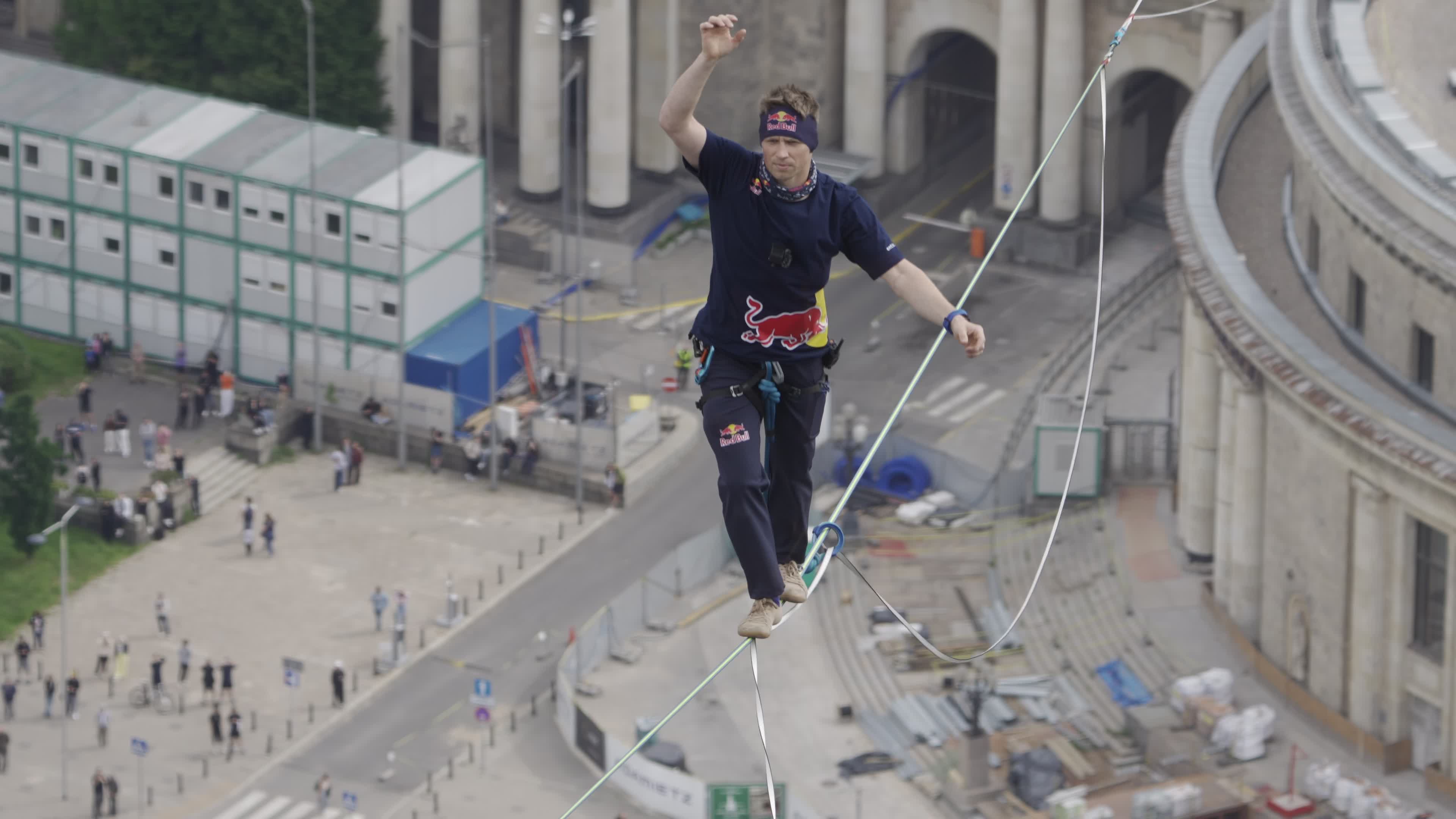 Estonian Slackliner Completes Walk Between Warsaw’s Tallest Buildings