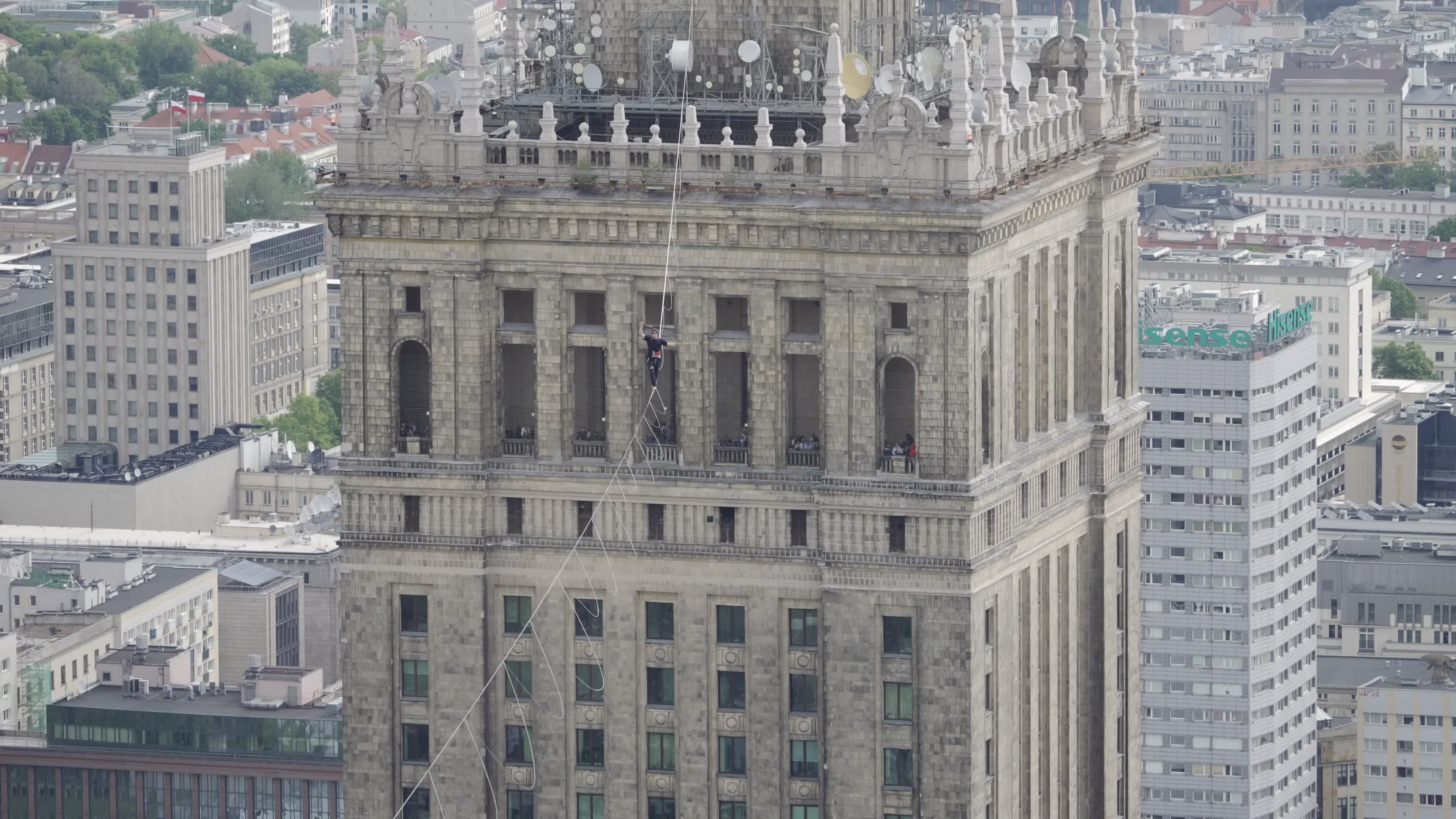 Estonian Slackliner Completes Walk Between Warsaw’s Tallest Buildings