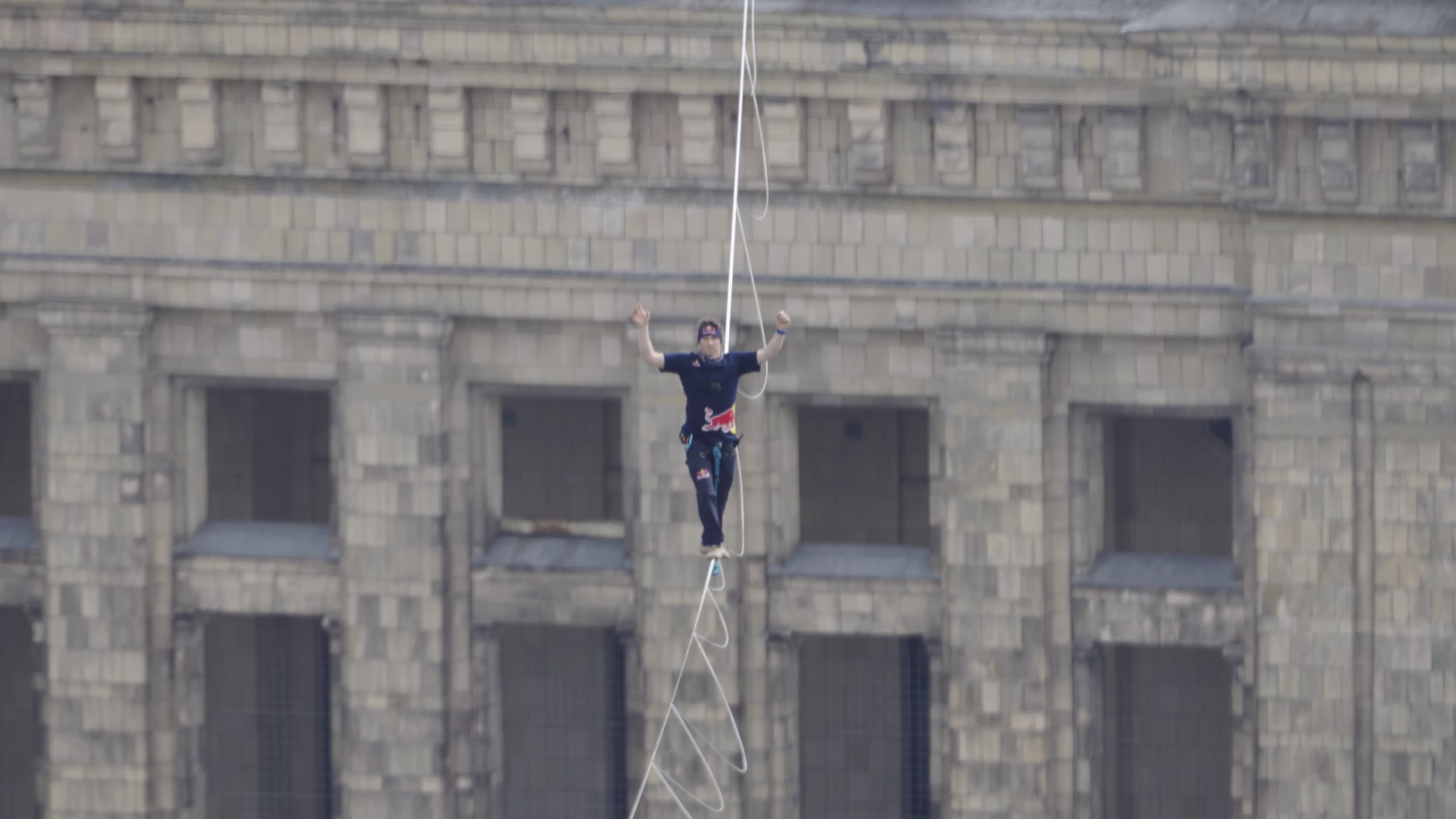 Estonian Slackliner Completes Walk Between Warsaw’s Tallest Buildings