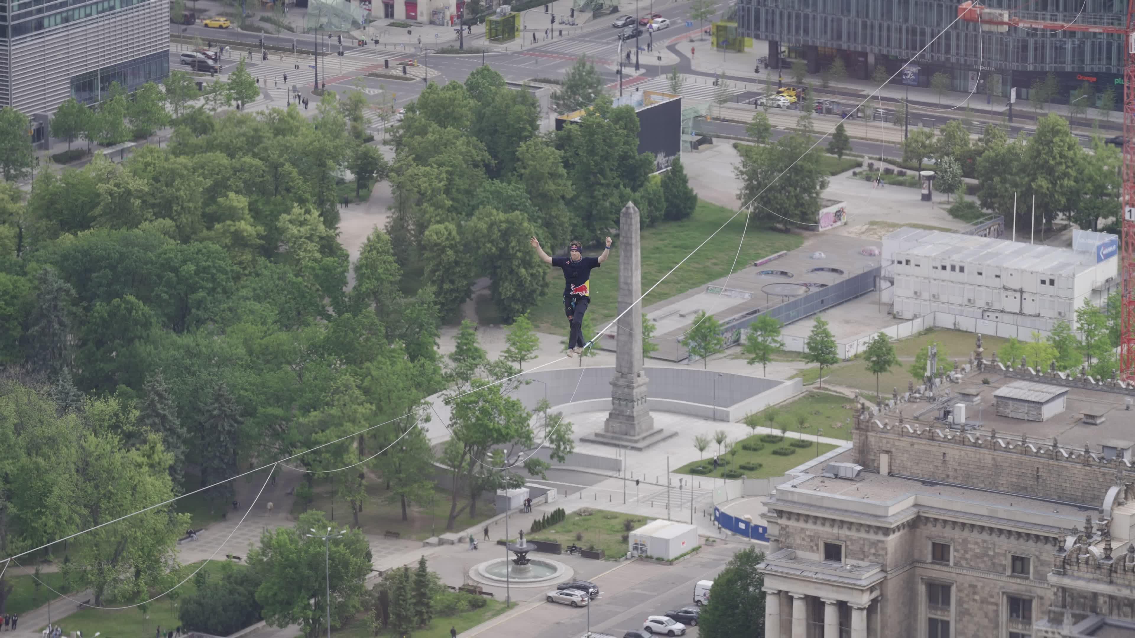 Estonian Slackliner Completes Walk Between Warsaw’s Tallest Buildings