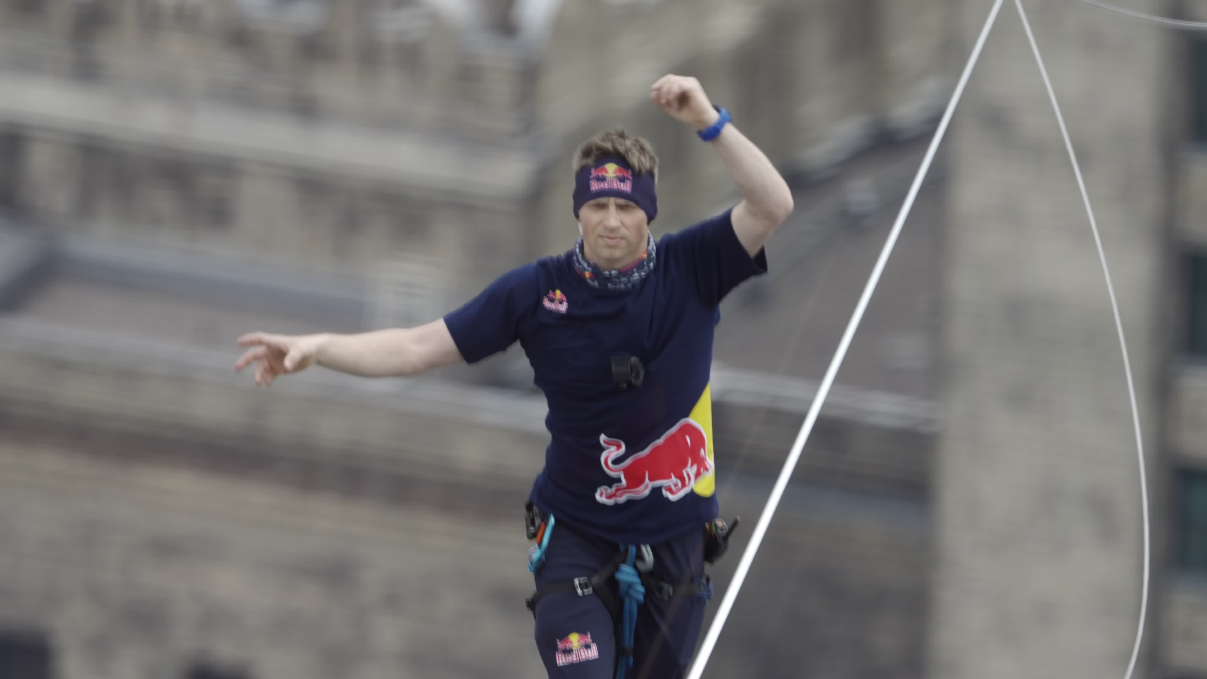 Estonian Slackliner Completes Walk Between Warsaw’s Tallest Buildings