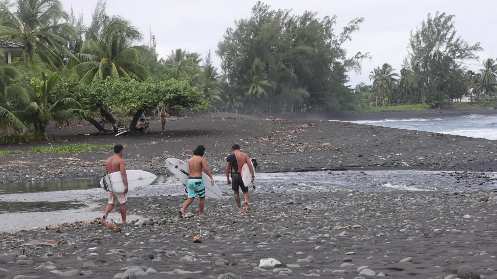 Surfing and boogie boarding in Tahiti