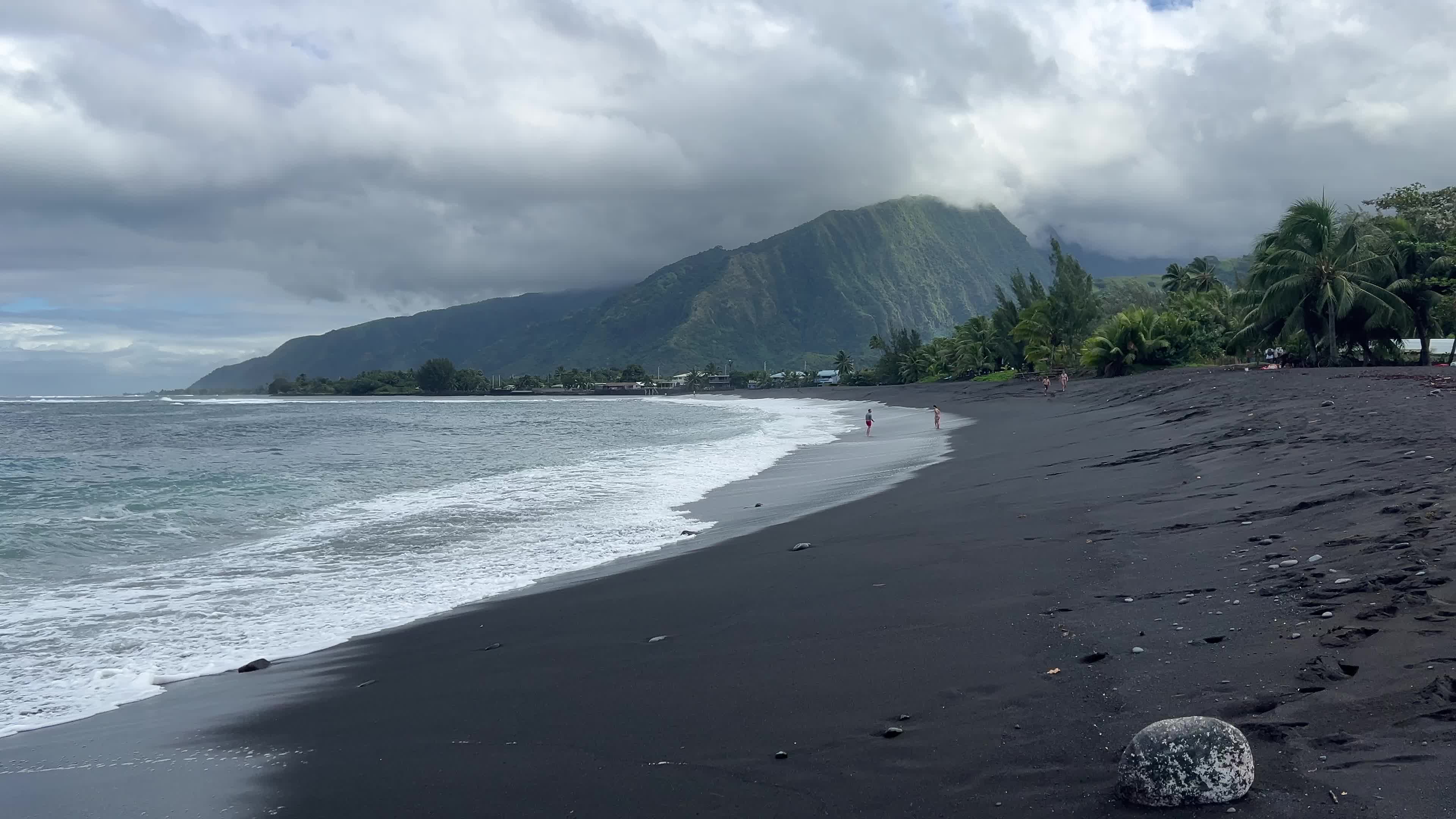 Surfing and boogie boarding in Tahiti
